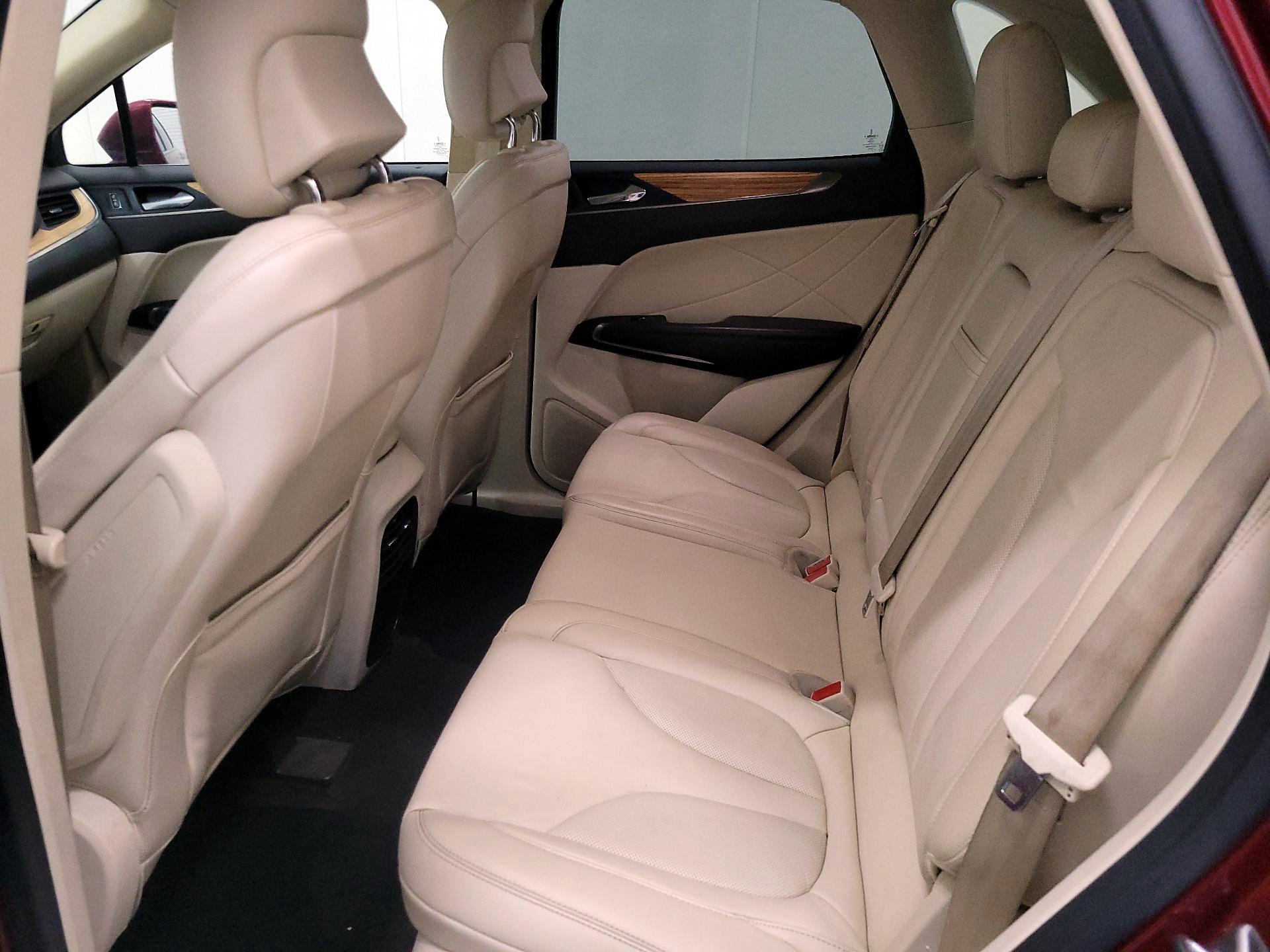 Thumbnail: 2016 Lincoln MKC - 20
