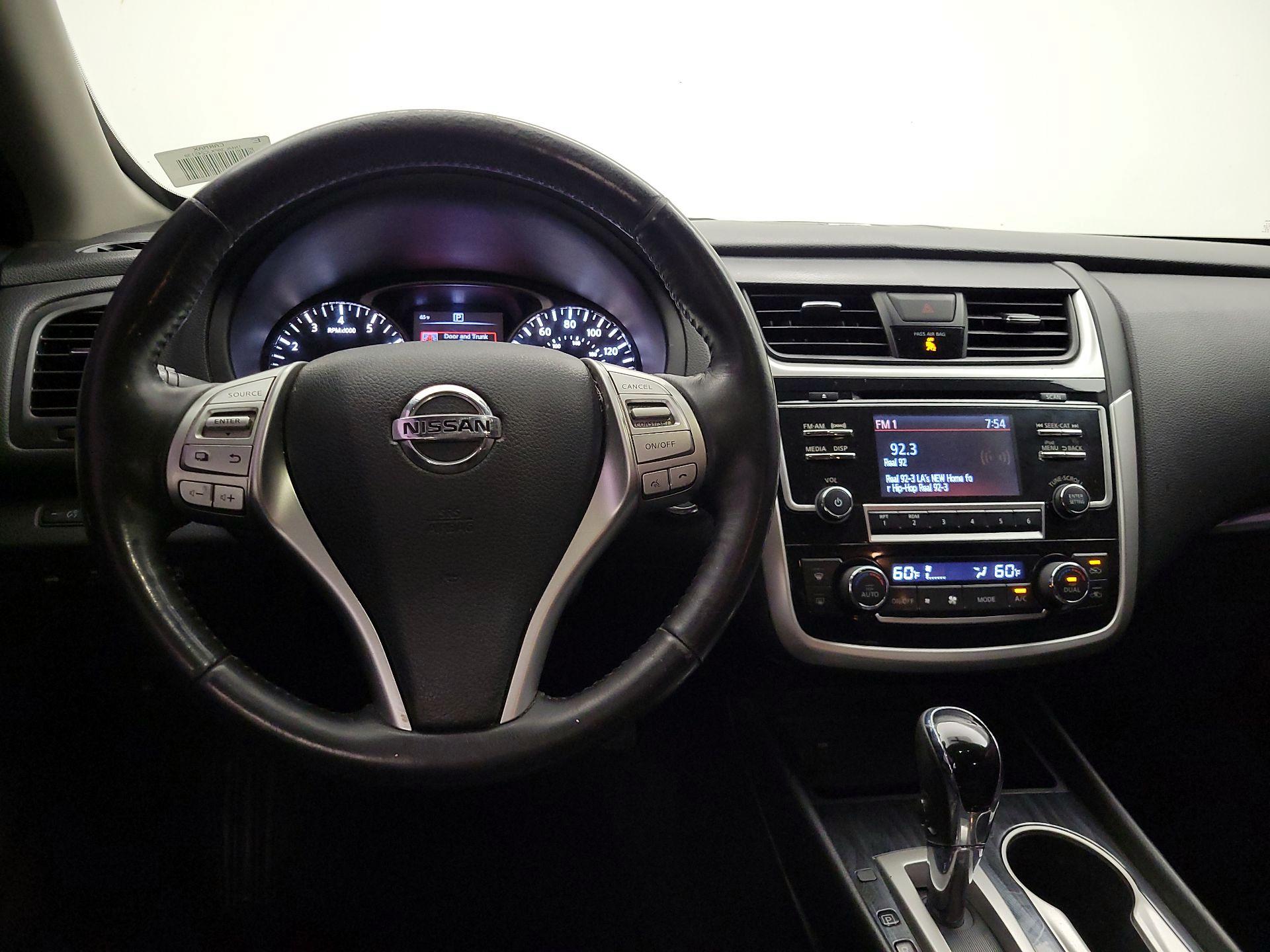 Thumbnail: 2018 Nissan Altima - 10