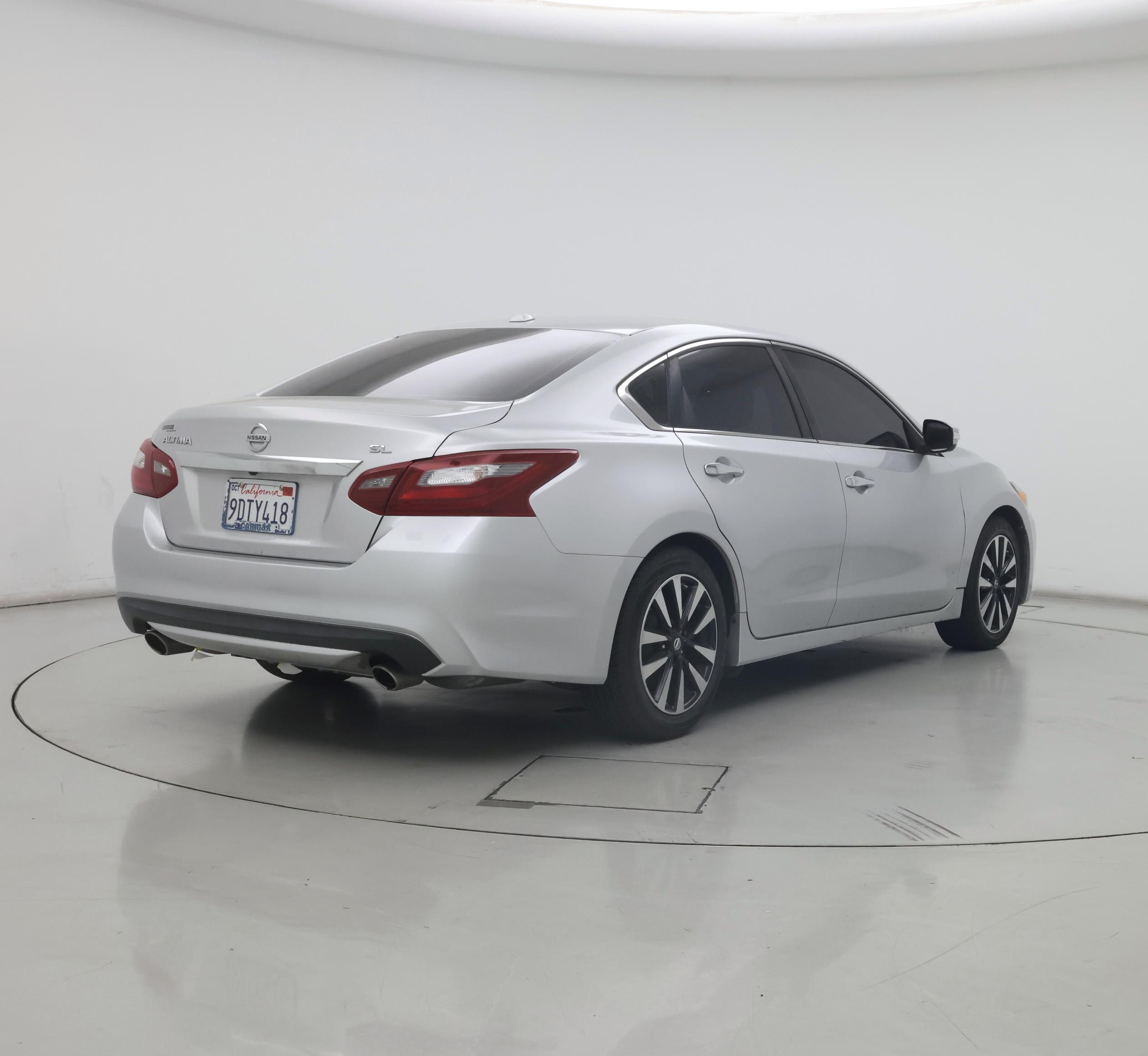 Thumbnail: 2018 Nissan Altima - 8