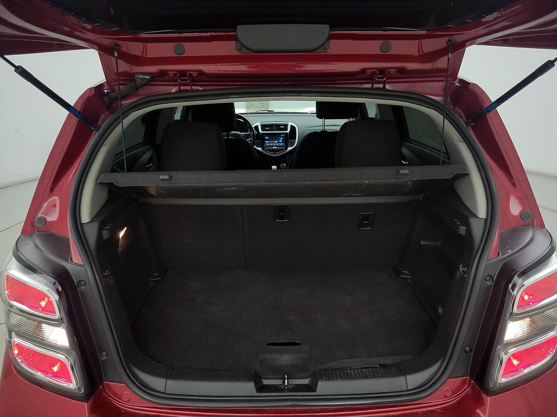 Thumbnail: 2017 Chevrolet Sonic - 20