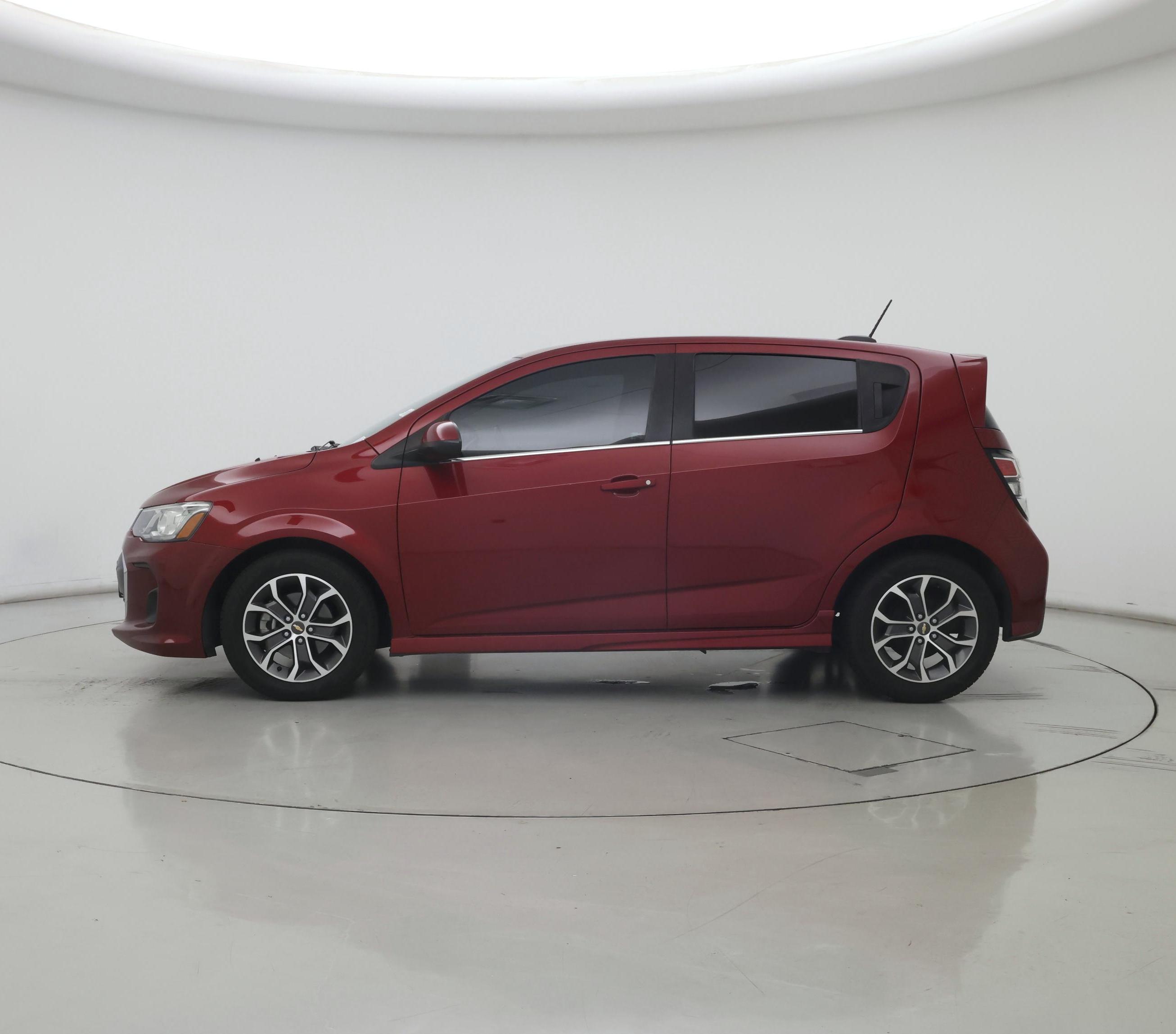 Thumbnail: 2017 Chevrolet Sonic - 3