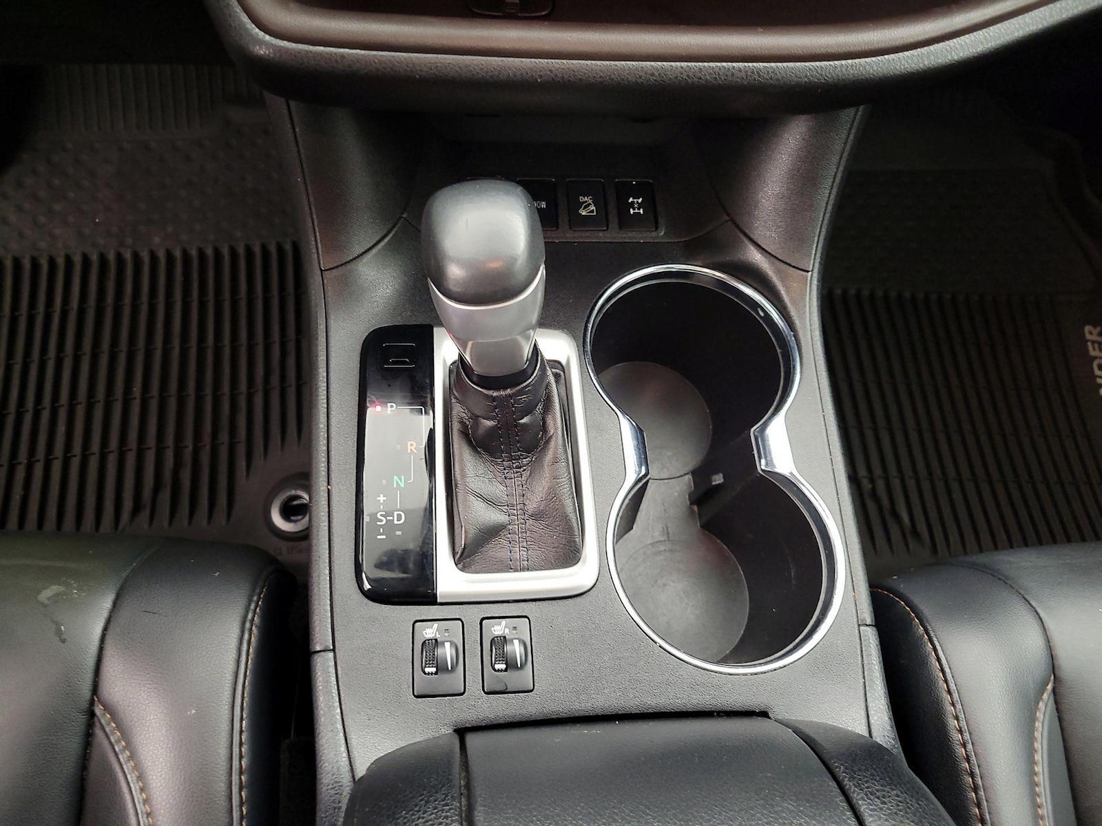 2019 Toyota Highlander XLE - Photo 18