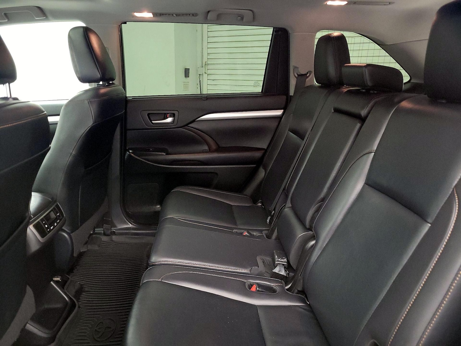 2019 Toyota Highlander XLE - Photo 21