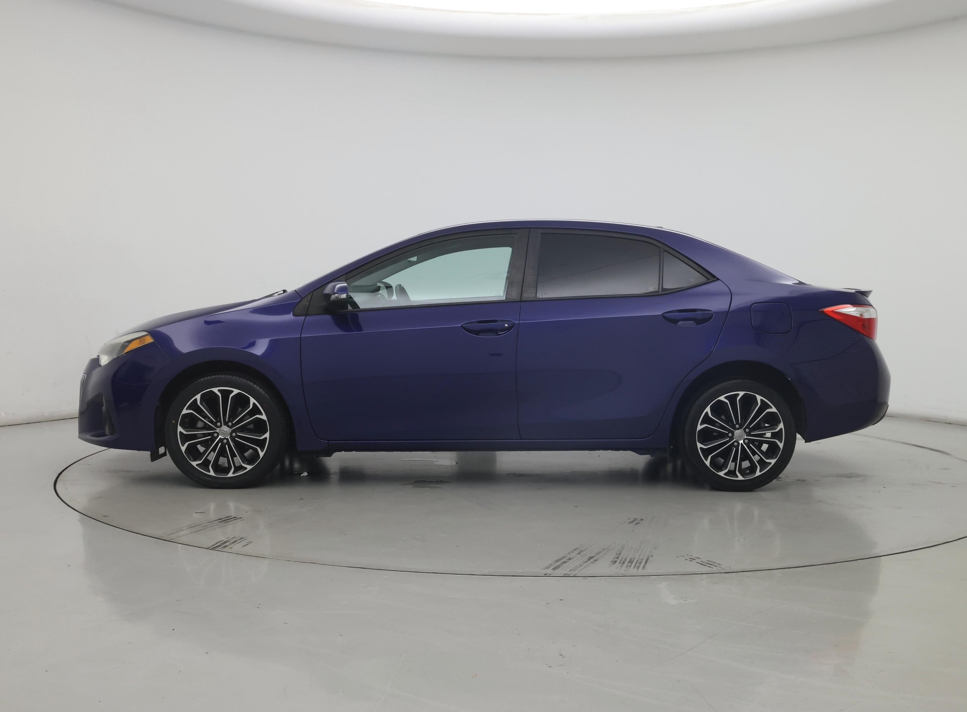 Thumbnail: 2016 Toyota Corolla - 3