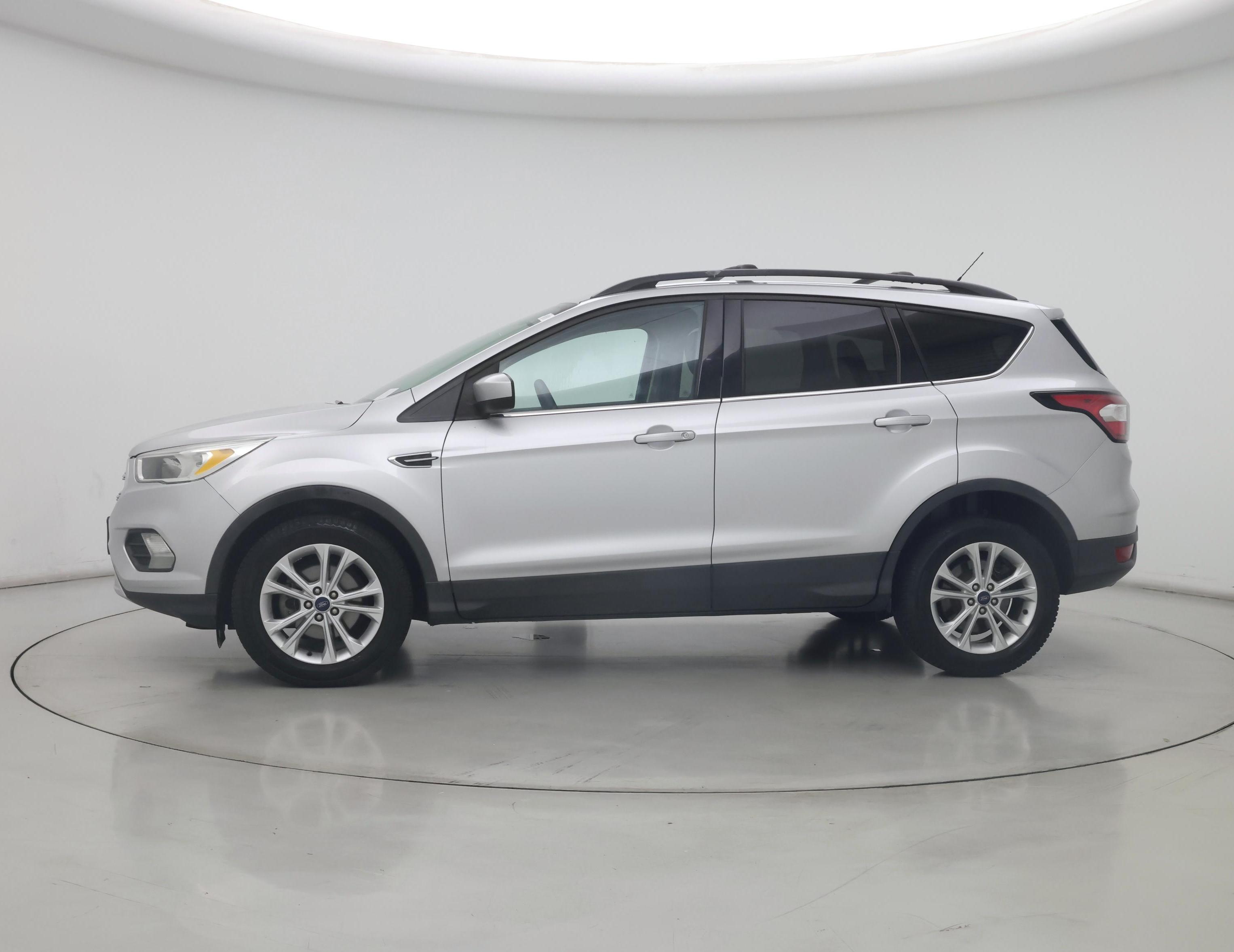 Thumbnail: 2018 Ford Escape - 3