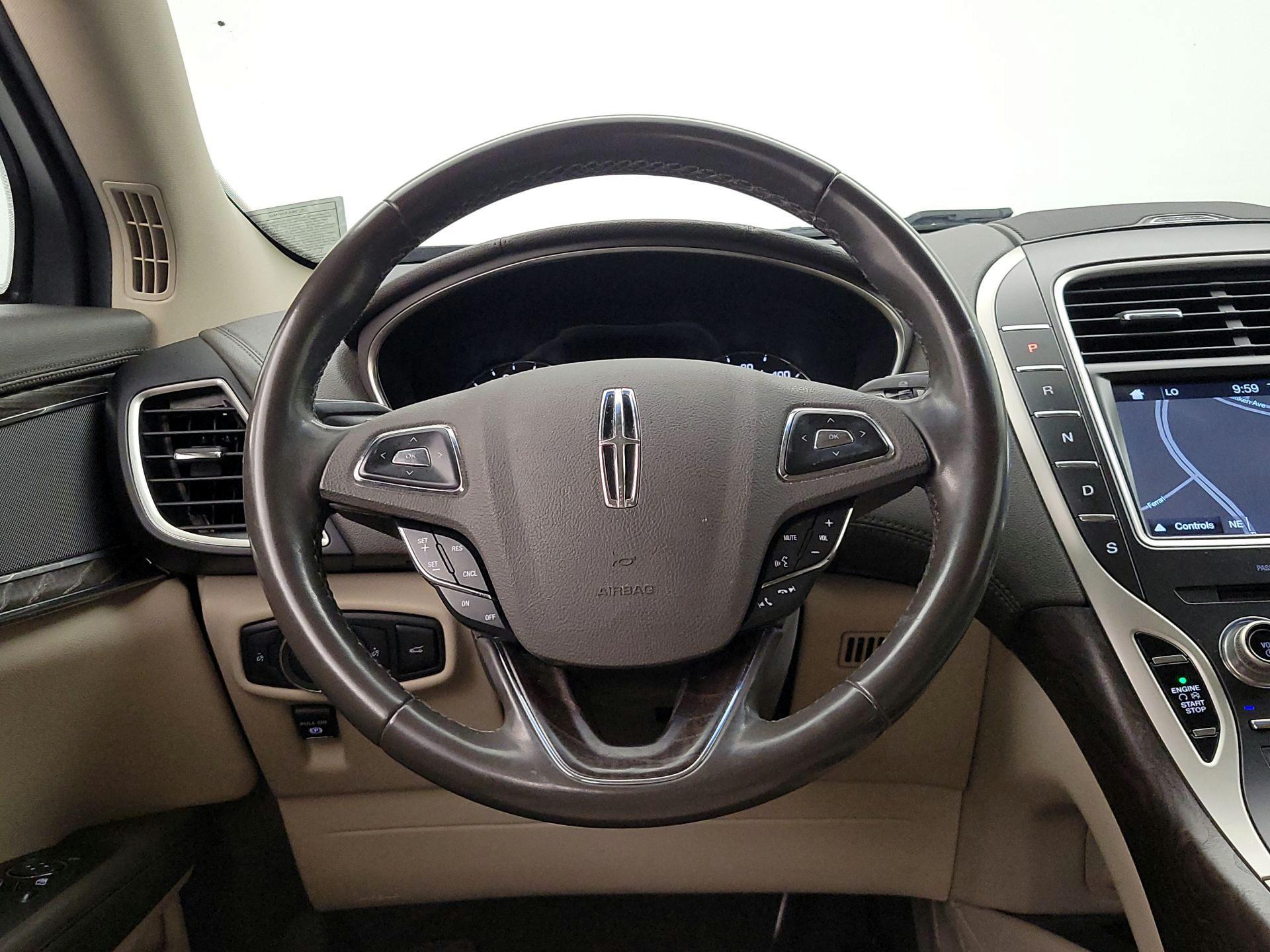 Thumbnail: 2017 Lincoln MKX - 10