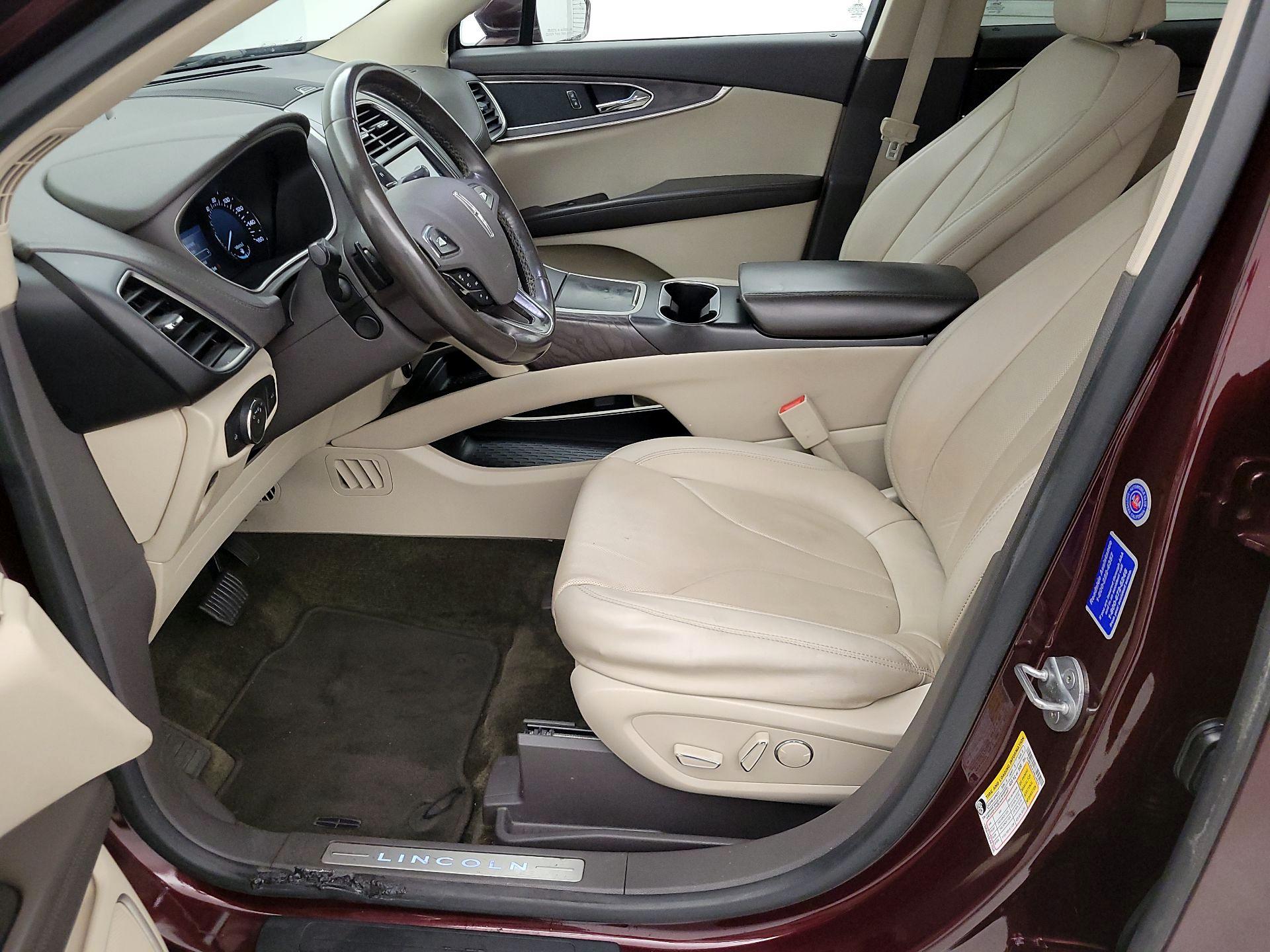 Thumbnail: 2017 Lincoln MKX - 11
