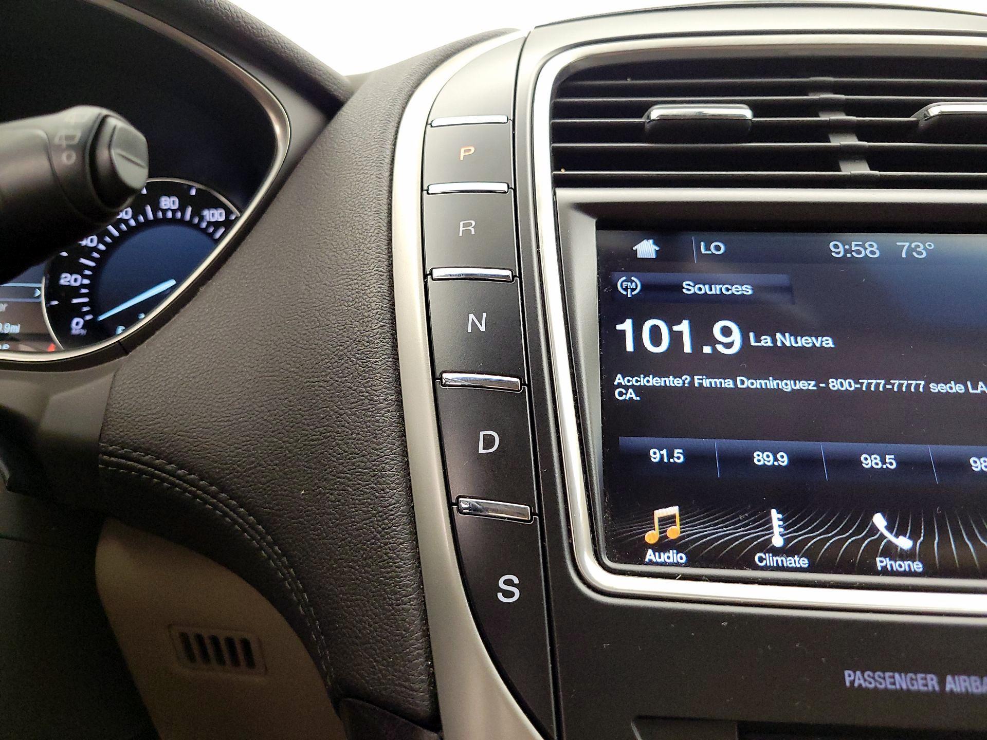 Thumbnail: 2017 Lincoln MKX - 18
