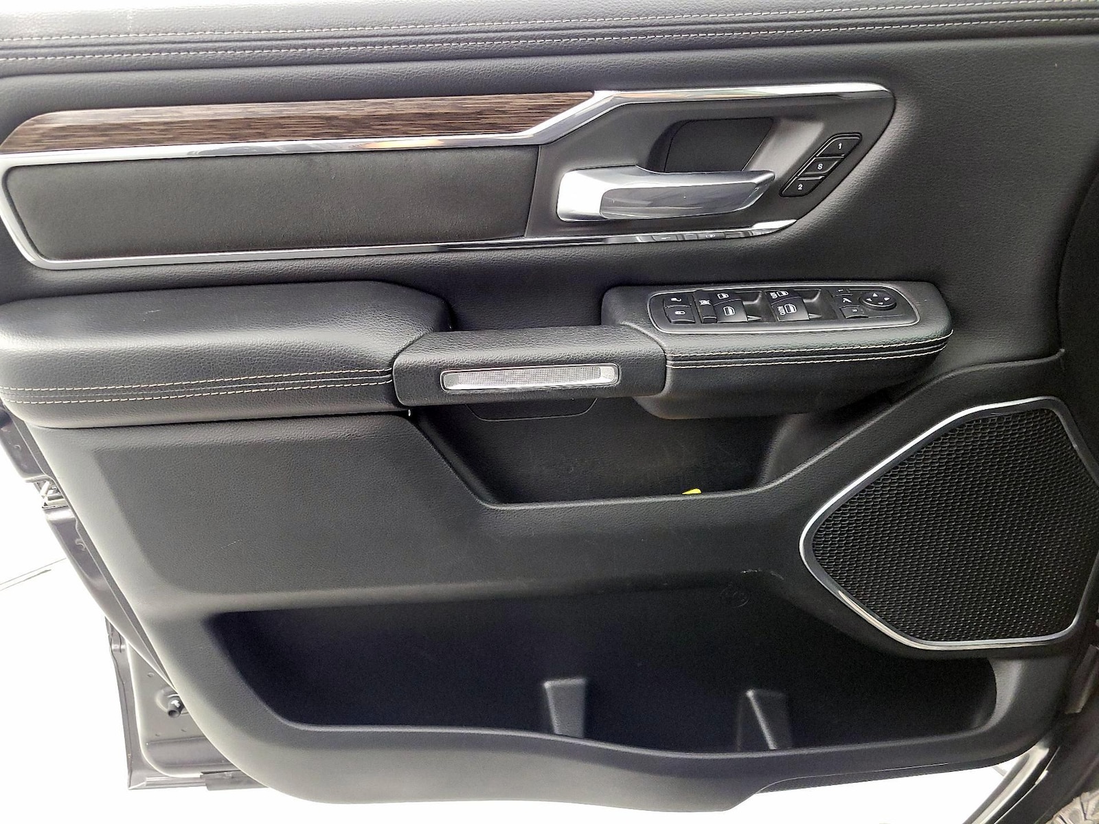 2019 RAM Ram 1500 Pickup Laramie - Photo 13