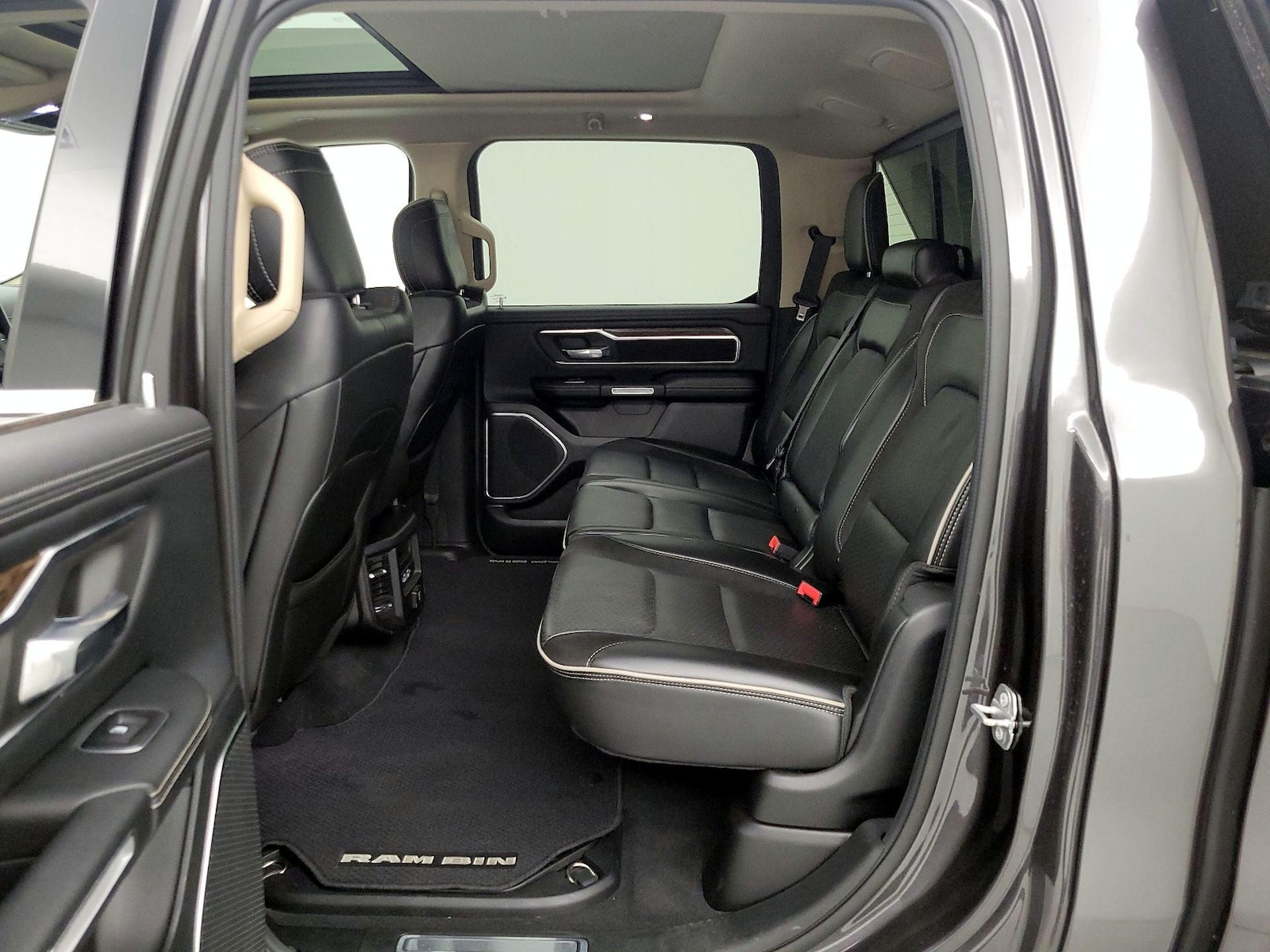 2019 RAM Ram 1500 Pickup Laramie - Photo 21