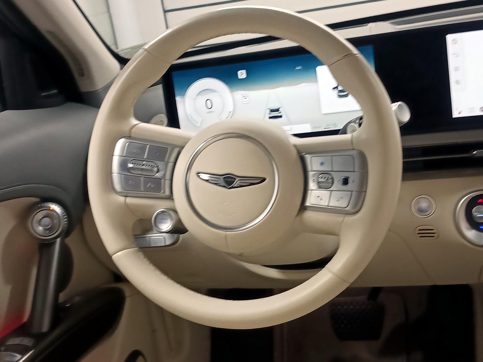 Thumbnail: 2023 Genesis GV60 - 10