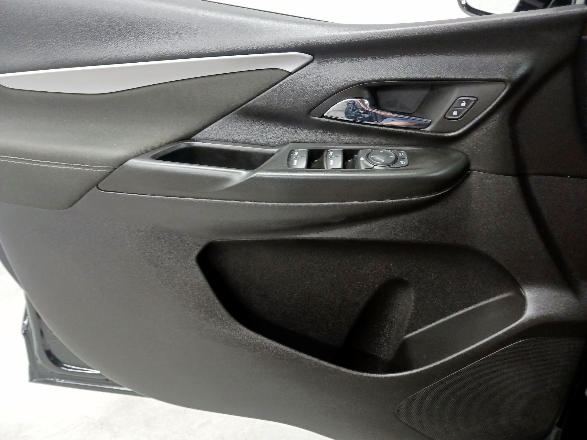 Thumbnail: 2023 Chevrolet Bolt EV - 12