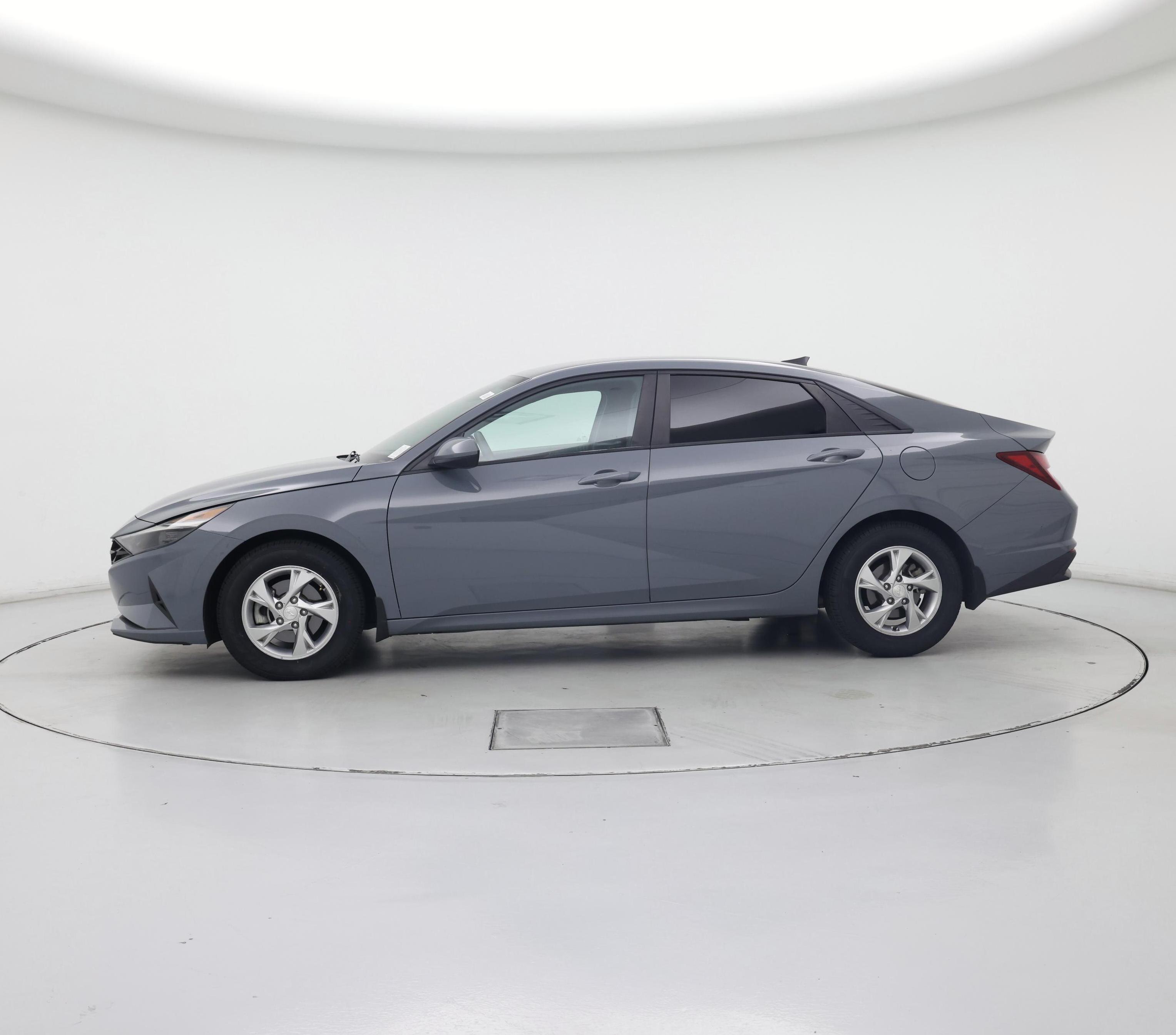 Thumbnail: 2022 Hyundai Elantra - 3