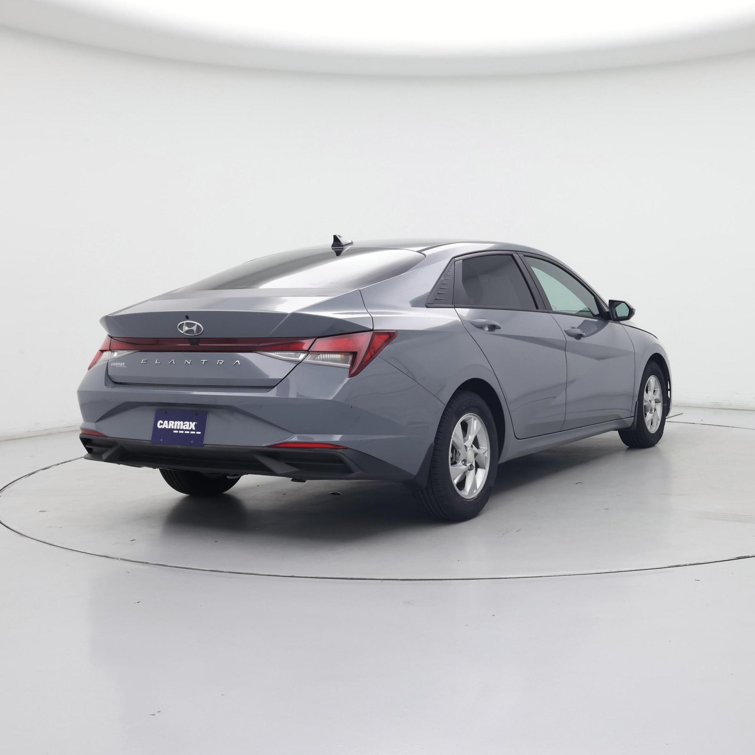 Thumbnail: 2022 Hyundai Elantra - 8