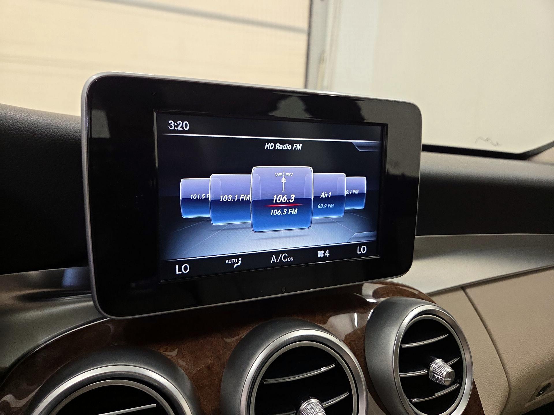 Thumbnail: 2016 Mercedes-Benz C-Class - 16