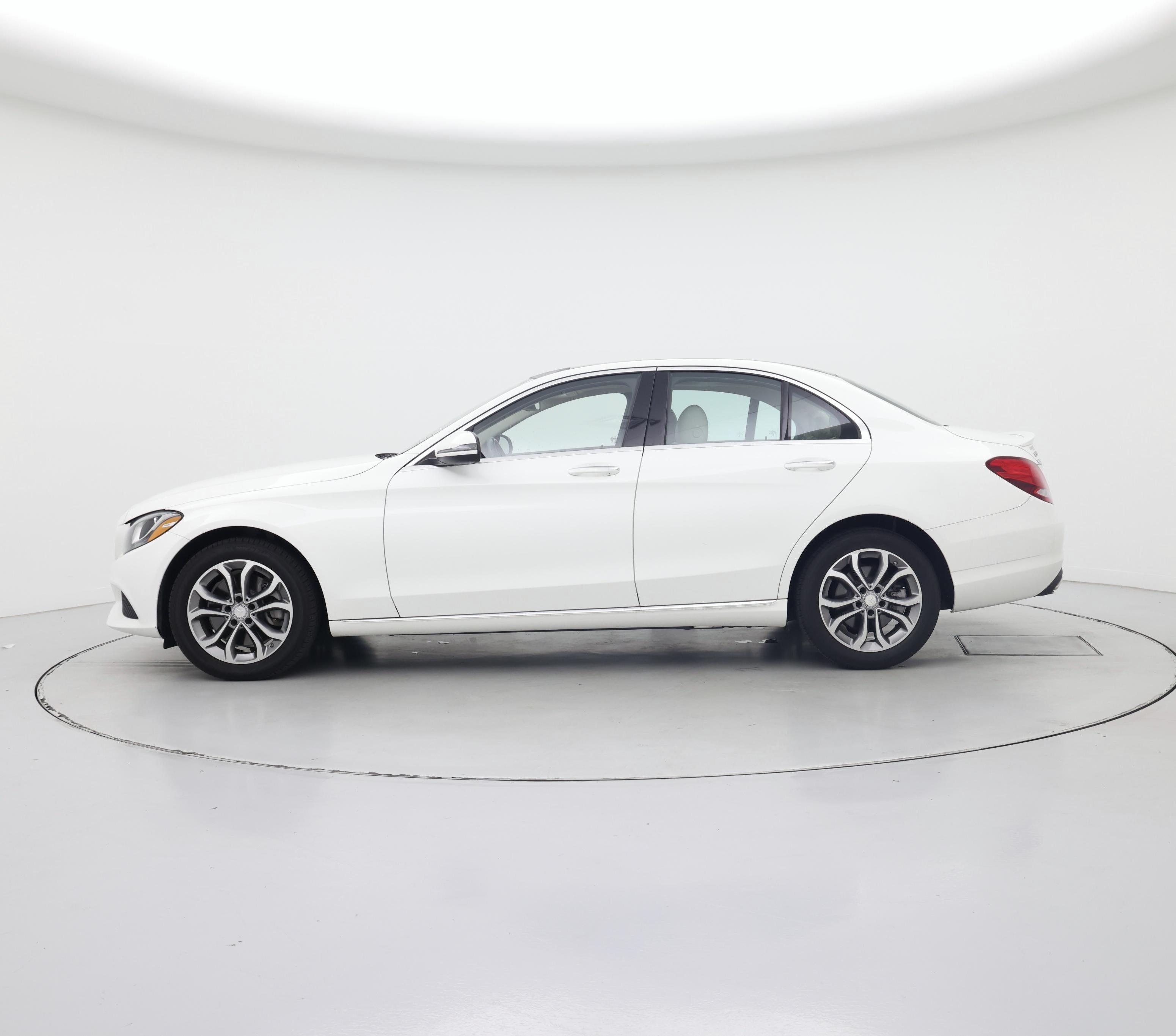 Thumbnail: 2016 Mercedes-Benz C-Class - 3