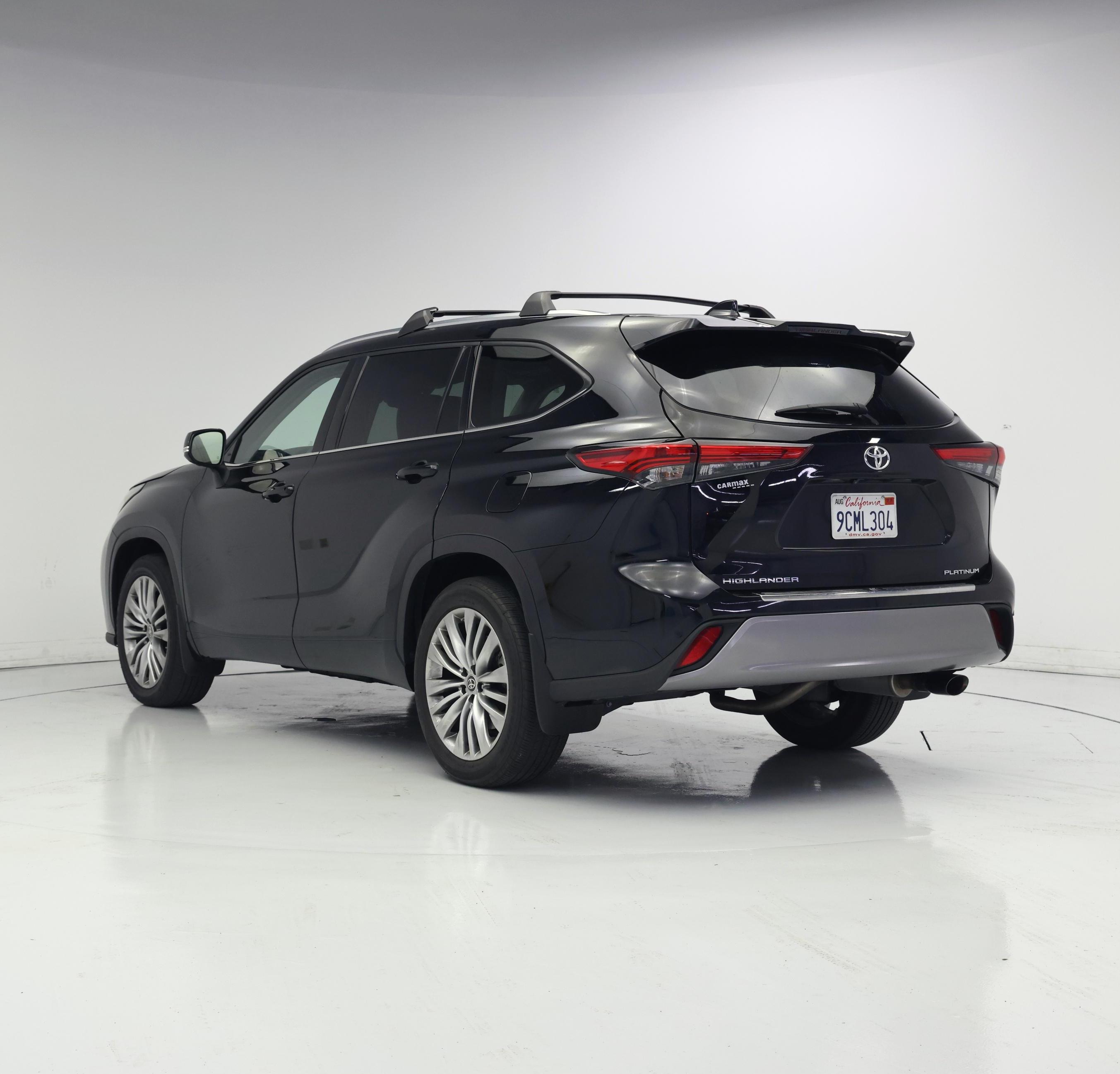 Thumbnail: 2022 Toyota Highlander - 2
