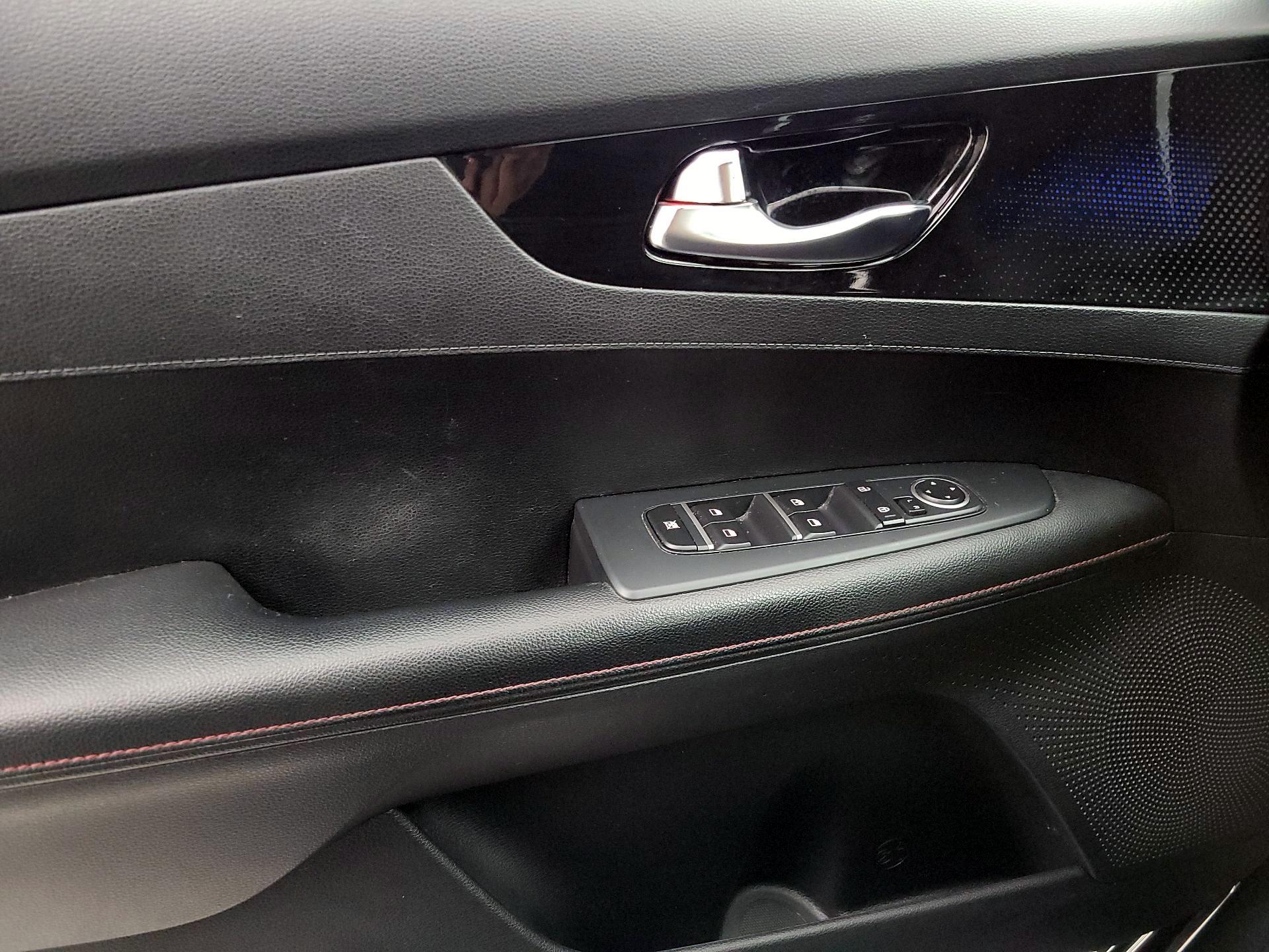 Thumbnail: 2021 Kia Forte - 10