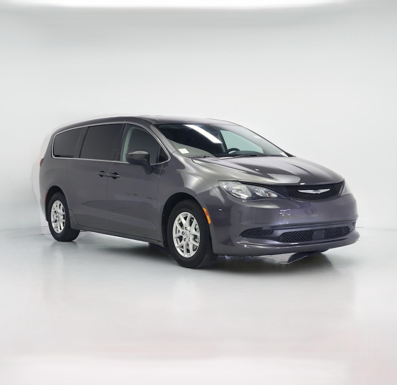 2022 Chrysler Voyager LX