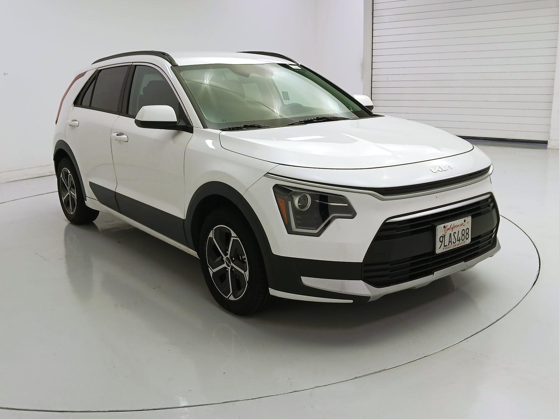 Thumbnail: 2024 Kia Niro - 1
