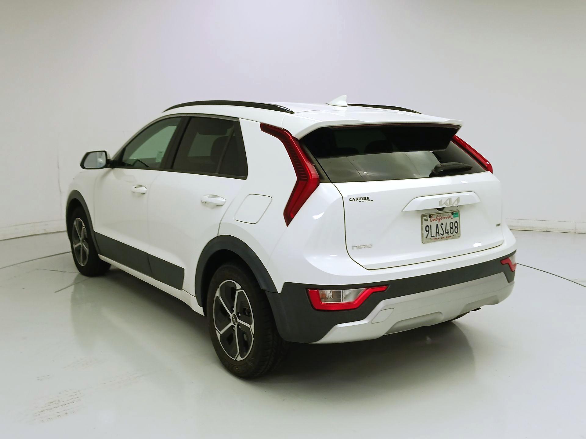 Thumbnail: 2024 Kia Niro - 7