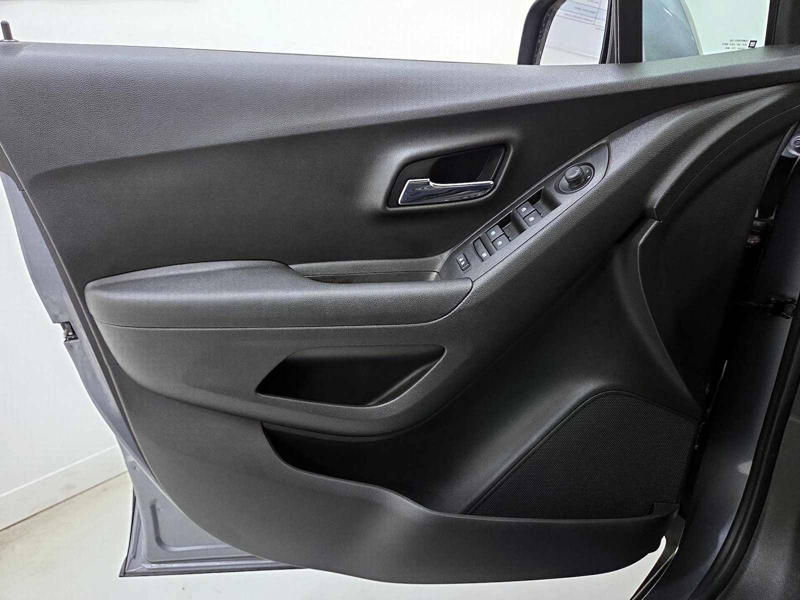 2020 Chevrolet Trax LT - Photo 13
