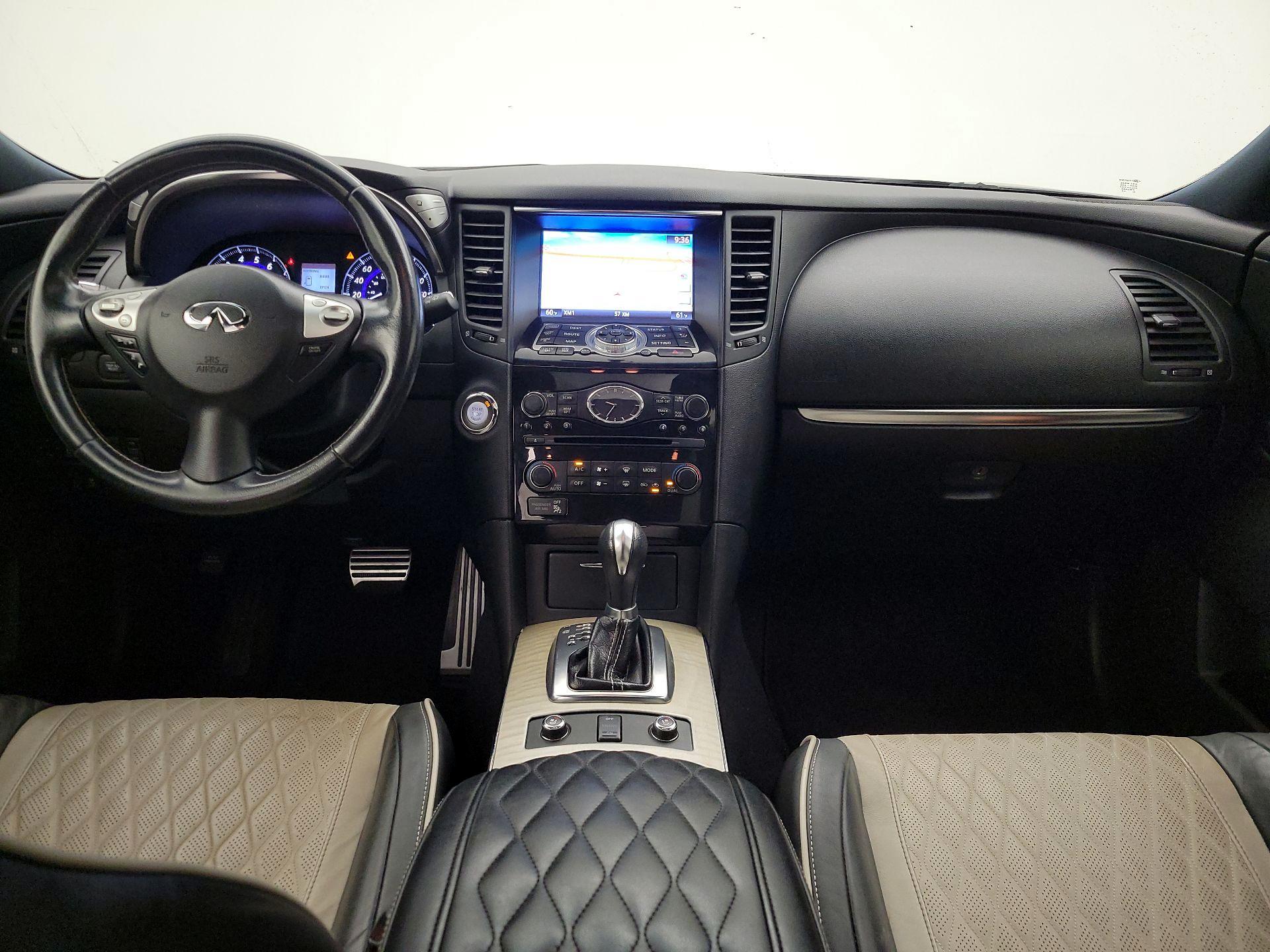 Thumbnail: 2017 INFINITI QX70 - 9