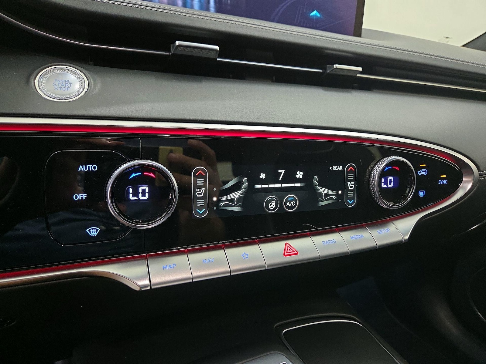 2022 GENESIS GV70 Sport - Photo 18