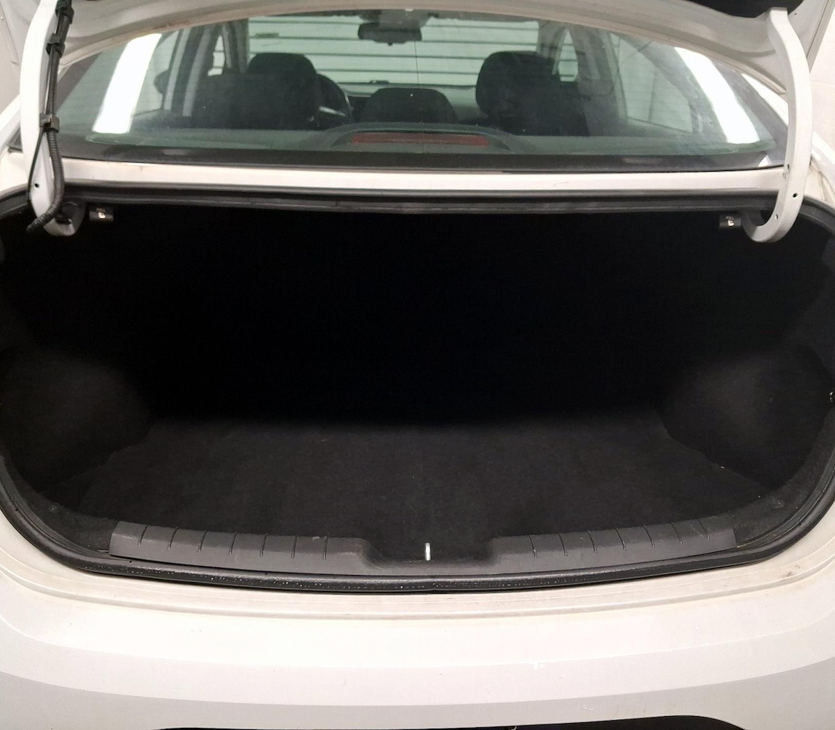 Trunk/Cargo (Seats Up)