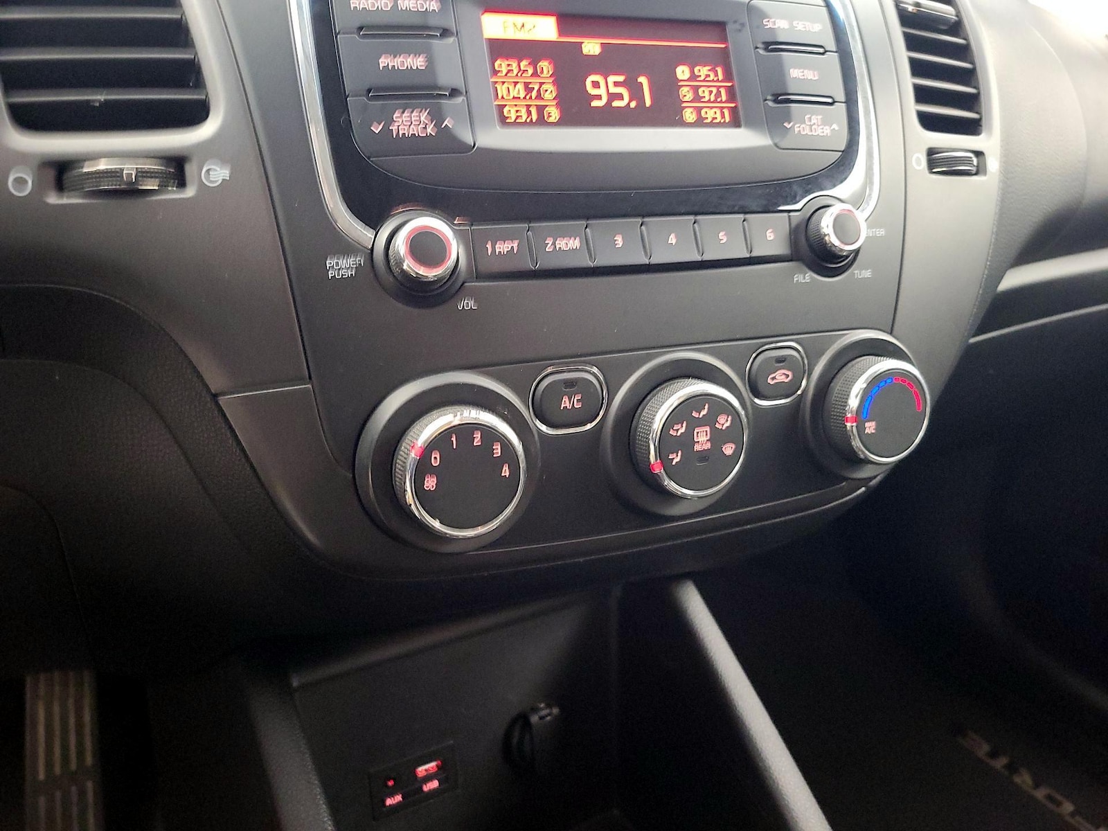 2018 Kia FORTE LX - Photo 17