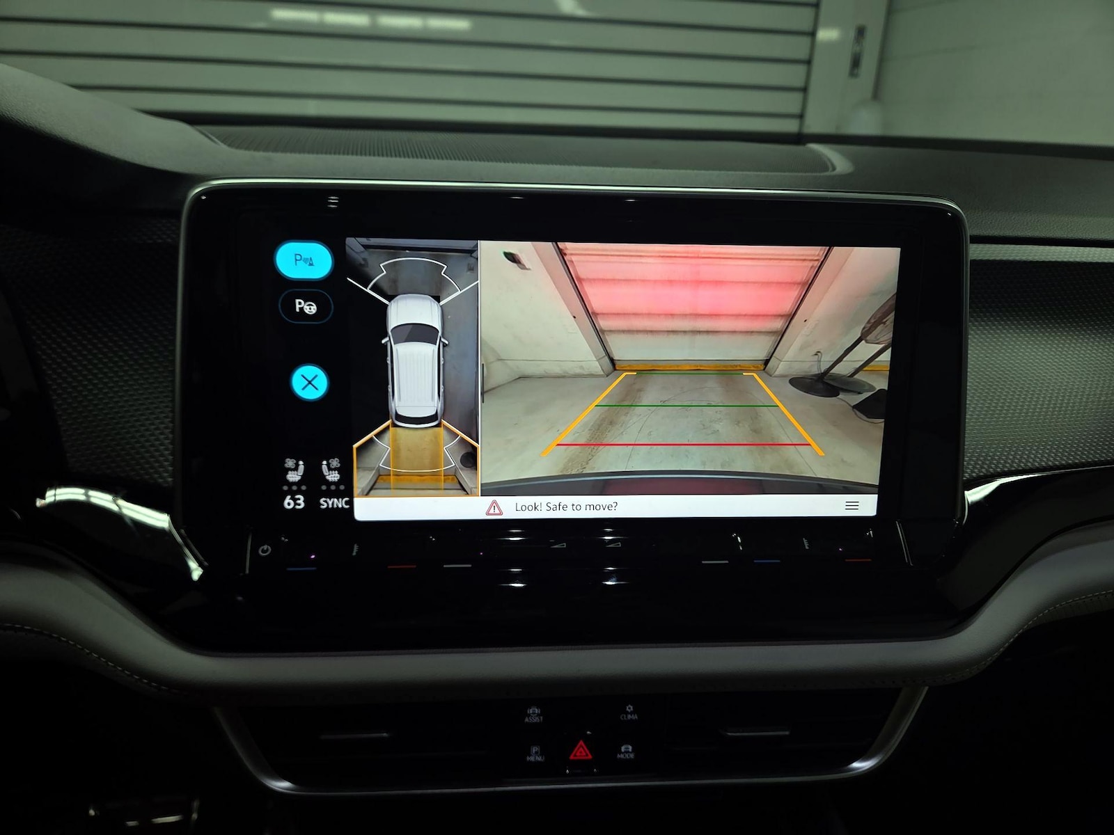 2024 Volkswagen Atlas Cross Sport SEL Premium R-LINE - Photo 16