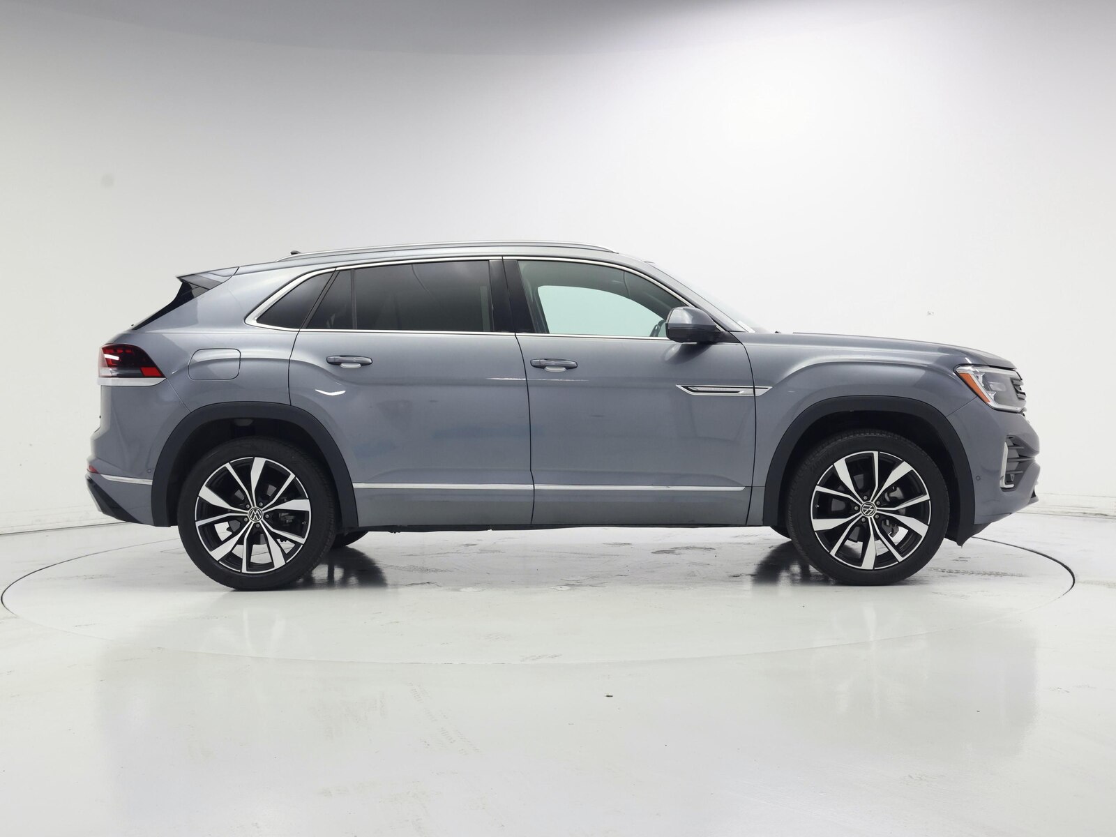 2024 Volkswagen Atlas Cross Sport SEL Premium R-LINE - Photo 8