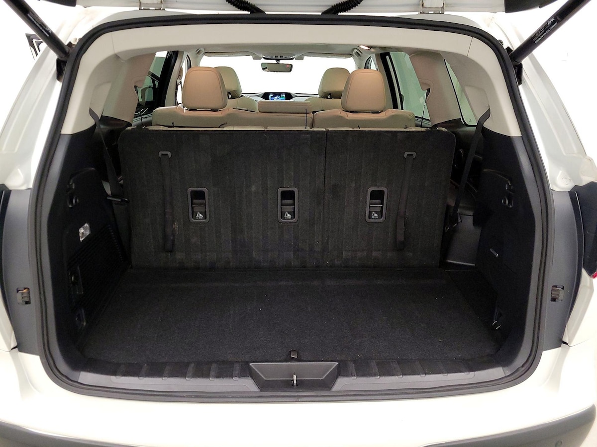 Trunk/Cargo (Seats Up)