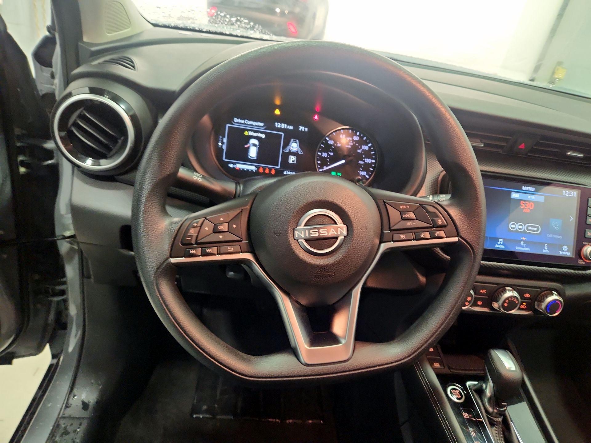 Thumbnail: 2023 Nissan Kicks - 10