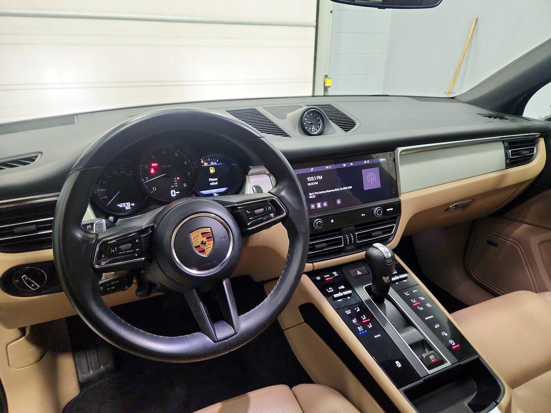 Thumbnail: 2022 Porsche Macan - 9