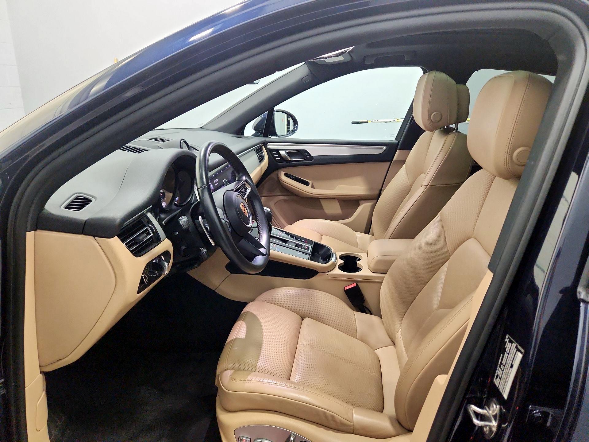 Thumbnail: 2022 Porsche Macan - 11