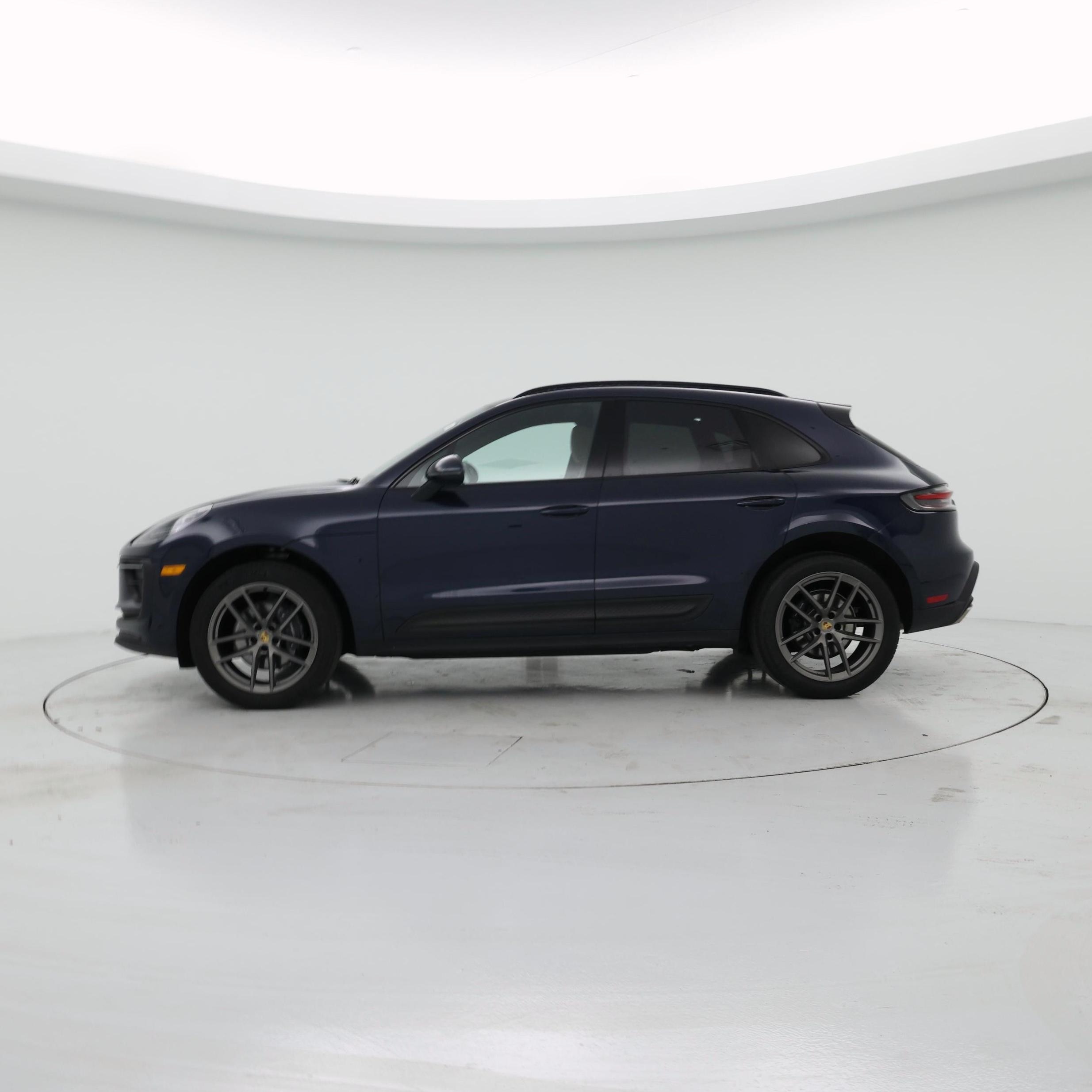 Thumbnail: 2022 Porsche Macan - 3