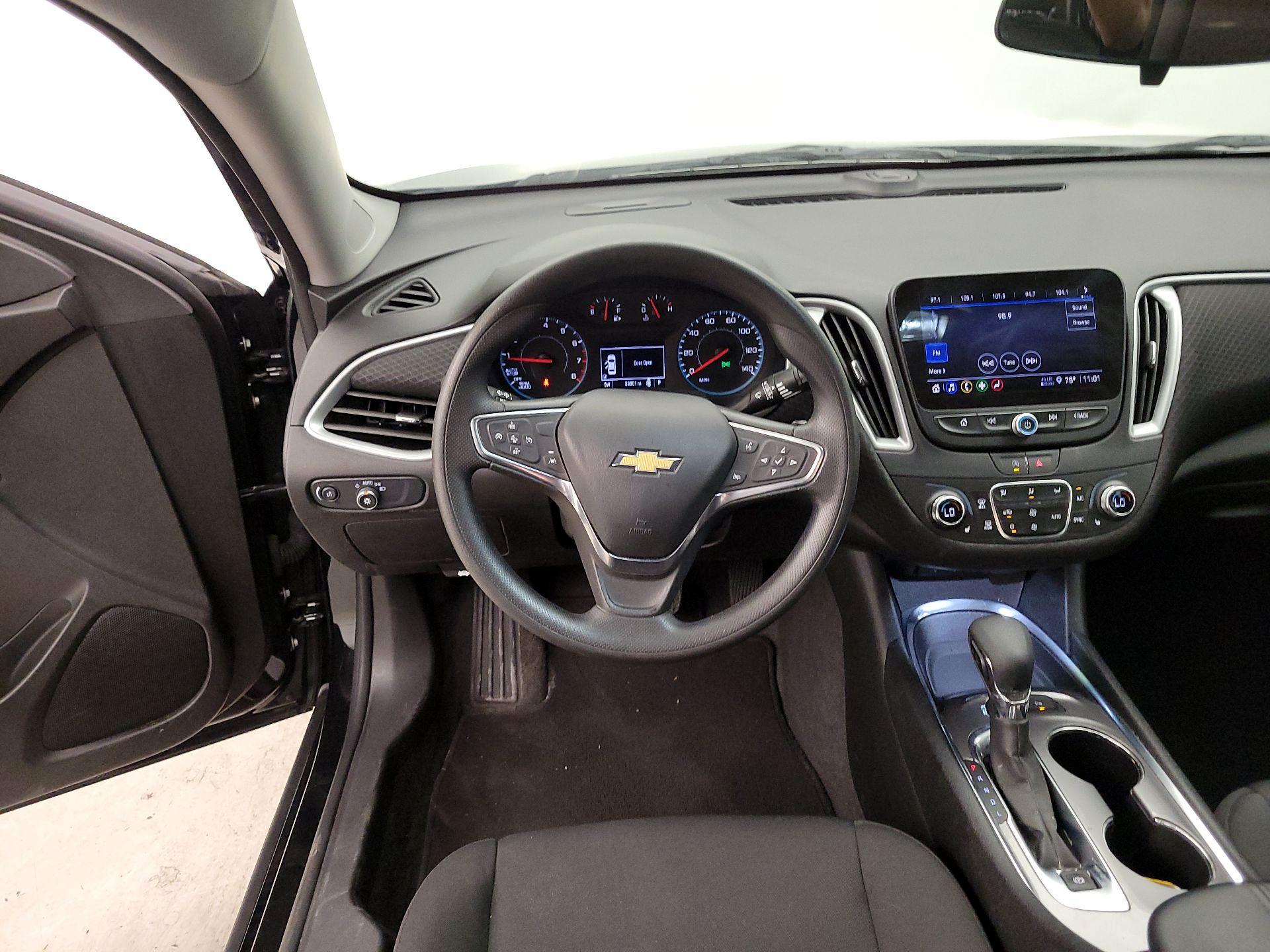 Thumbnail: 2024 Chevrolet Malibu - 10