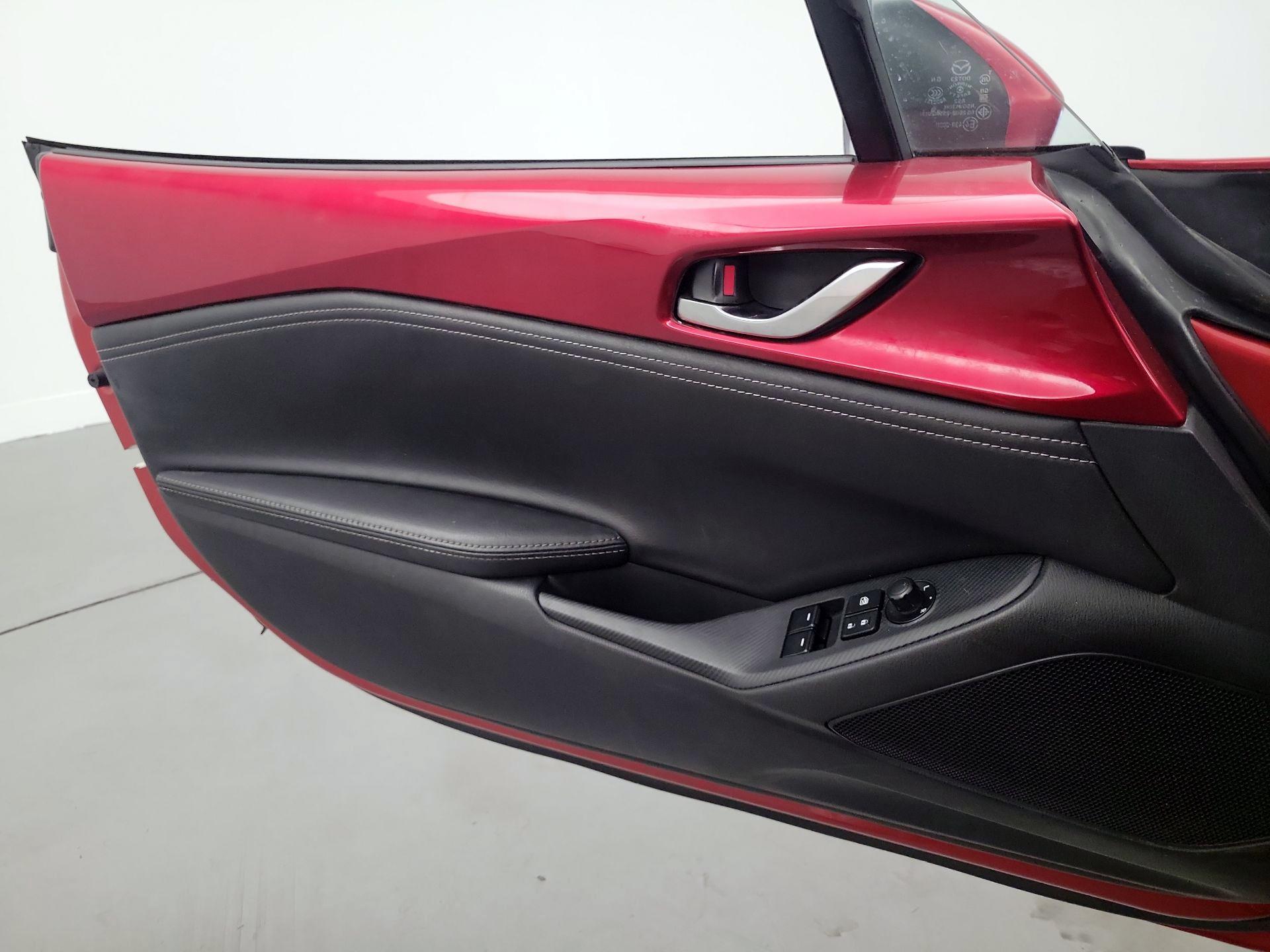 Thumbnail: 2022 Mazda MX-5 Miata - 12