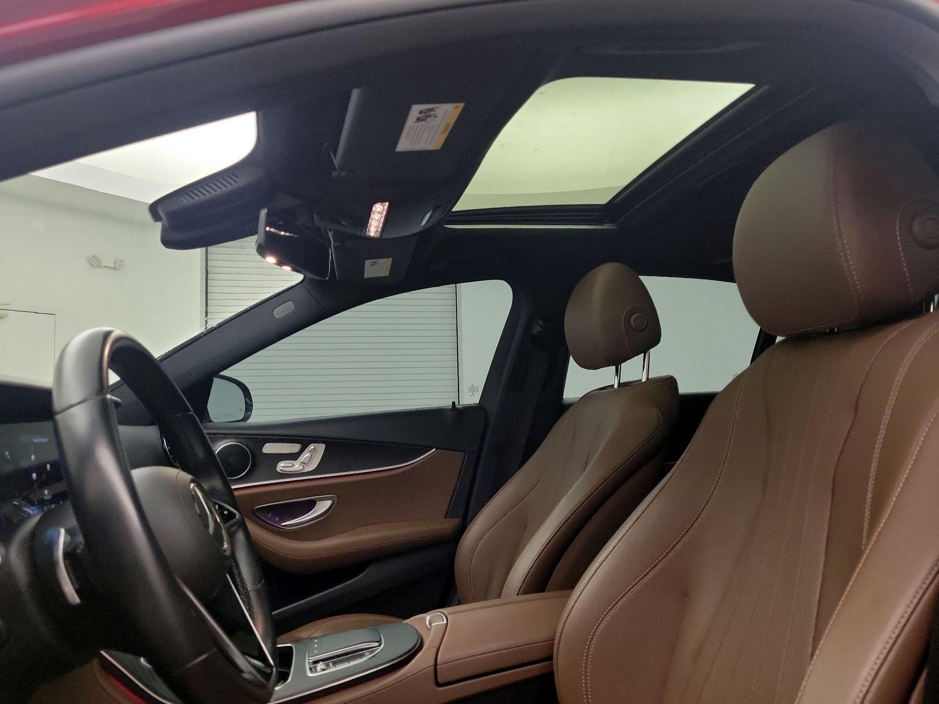 Thumbnail: 2022 Mercedes-Benz E-Class - 20