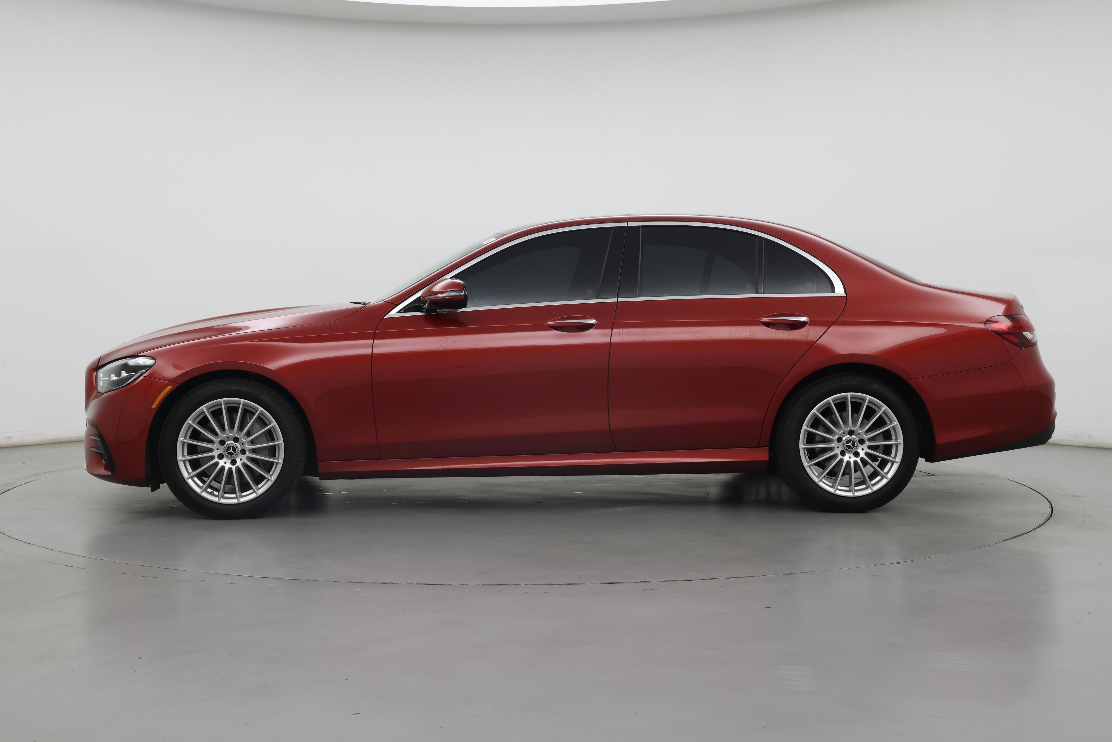 Thumbnail: 2022 Mercedes-Benz E-Class - 3