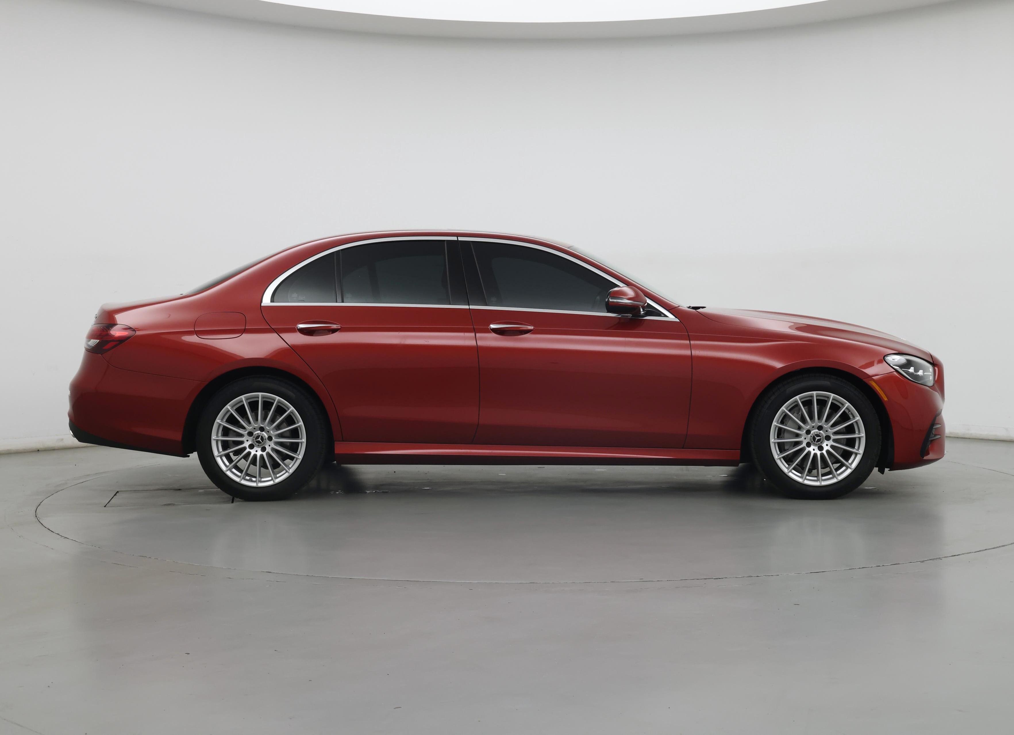 Thumbnail: 2022 Mercedes-Benz E-Class - 7