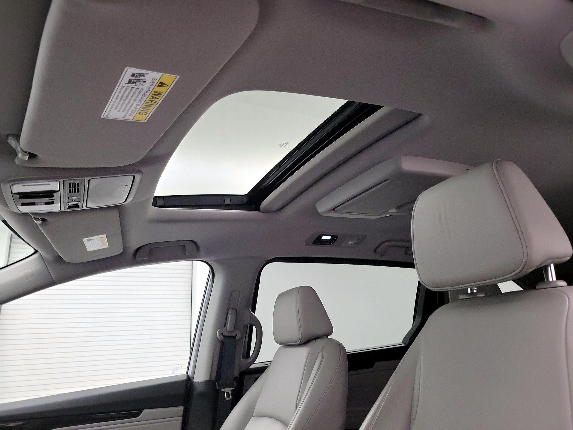 Thumbnail: 2023 Honda Odyssey - 19