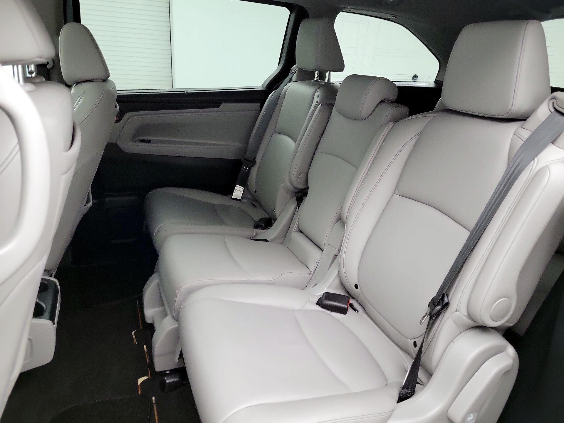 Thumbnail: 2023 Honda Odyssey - 20