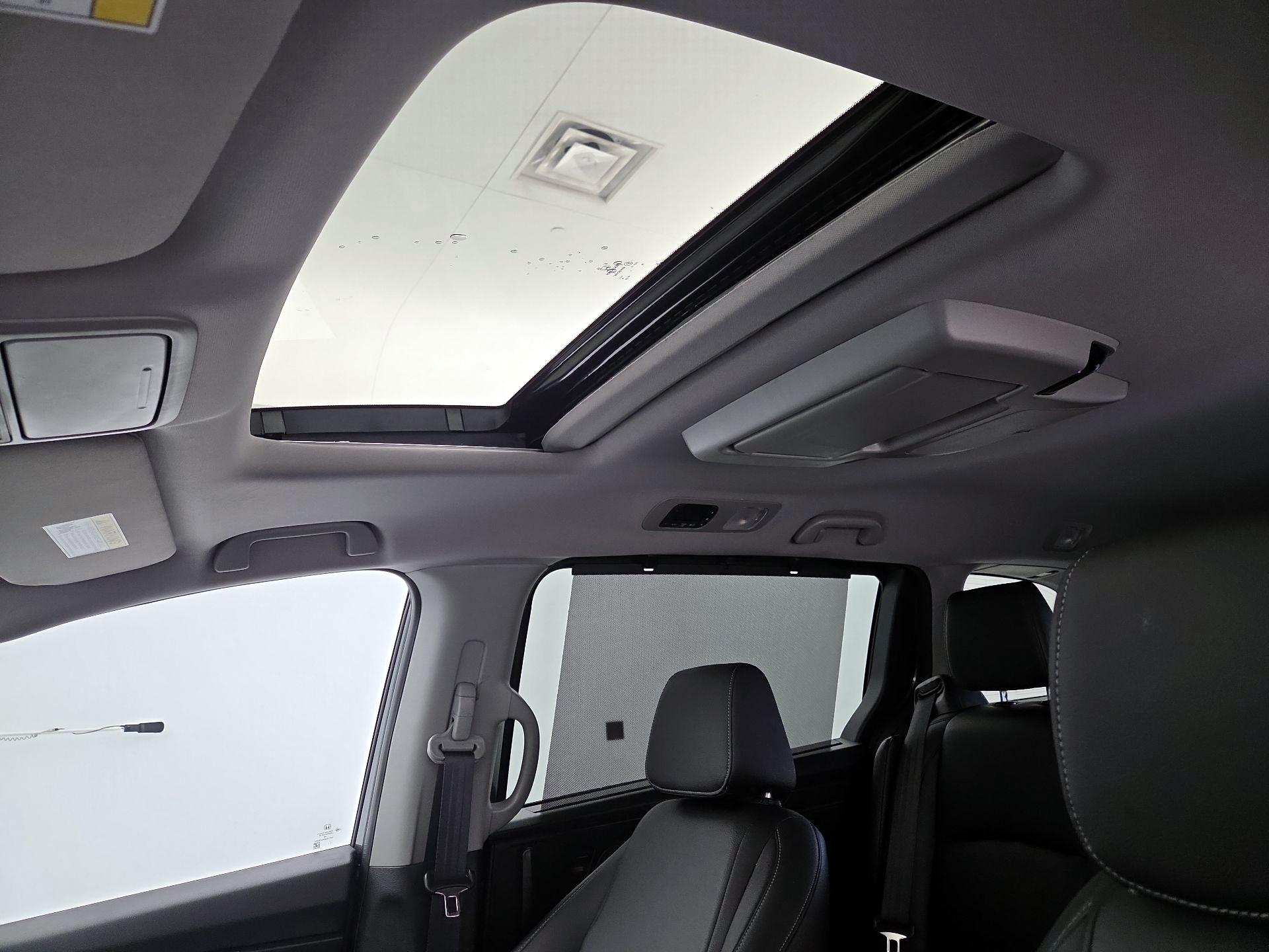 Thumbnail: 2023 Honda Odyssey - 20
