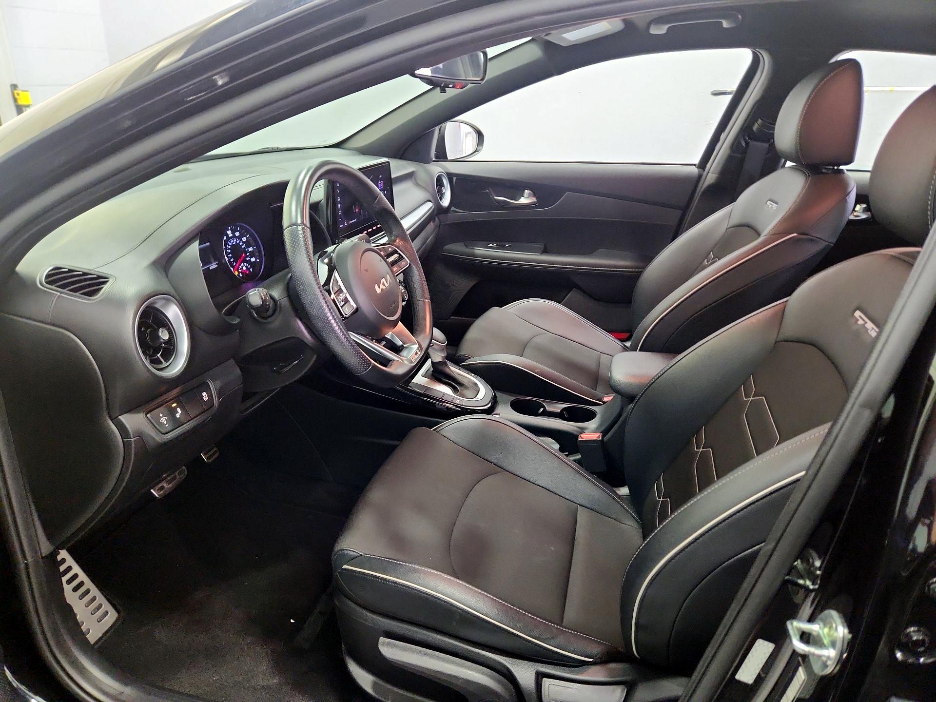Thumbnail: 2023 Kia Forte - 11