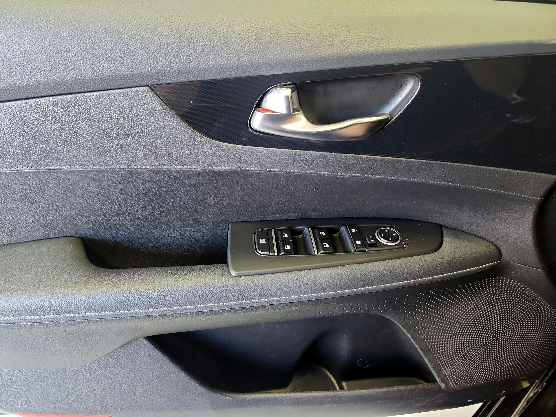 Thumbnail: 2023 Kia Forte - 12