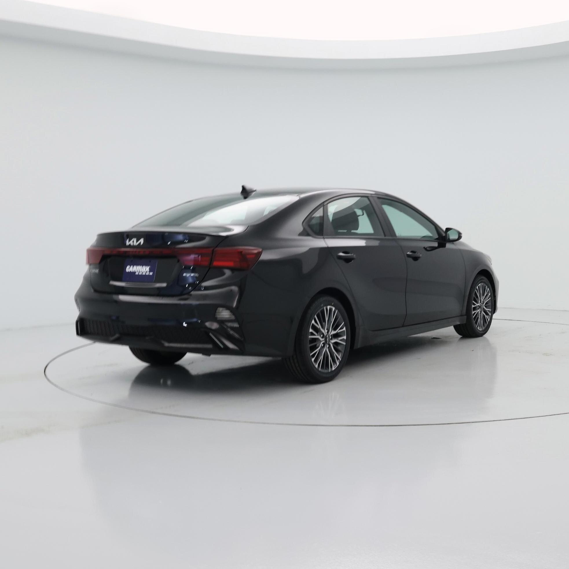 Thumbnail: 2023 Kia Forte - 8
