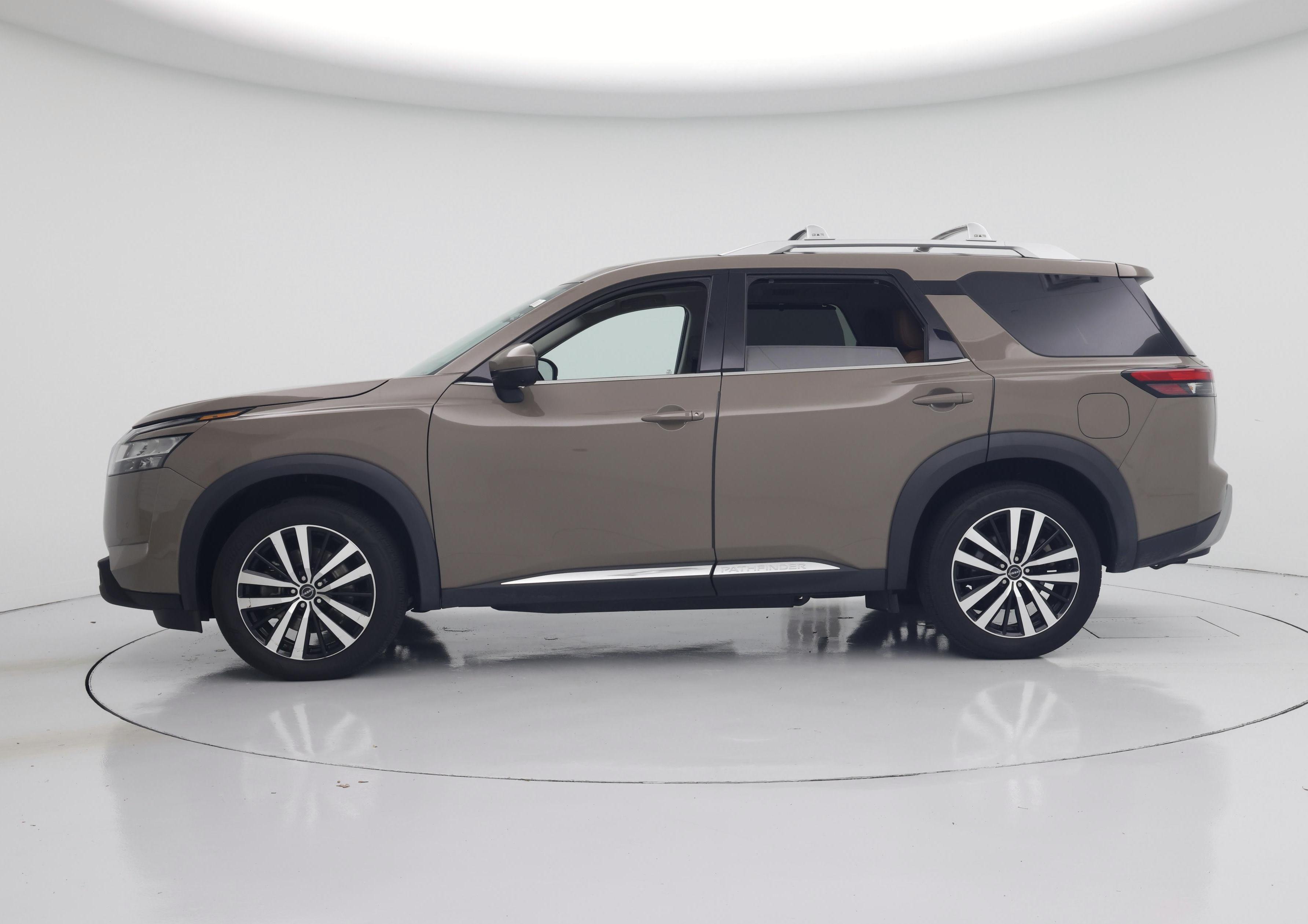 Thumbnail: 2023 Nissan Pathfinder - 3