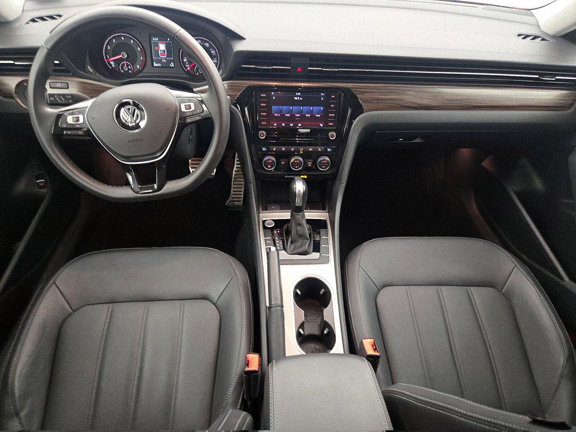 Thumbnail: 2022 Volkswagen Passat - 9